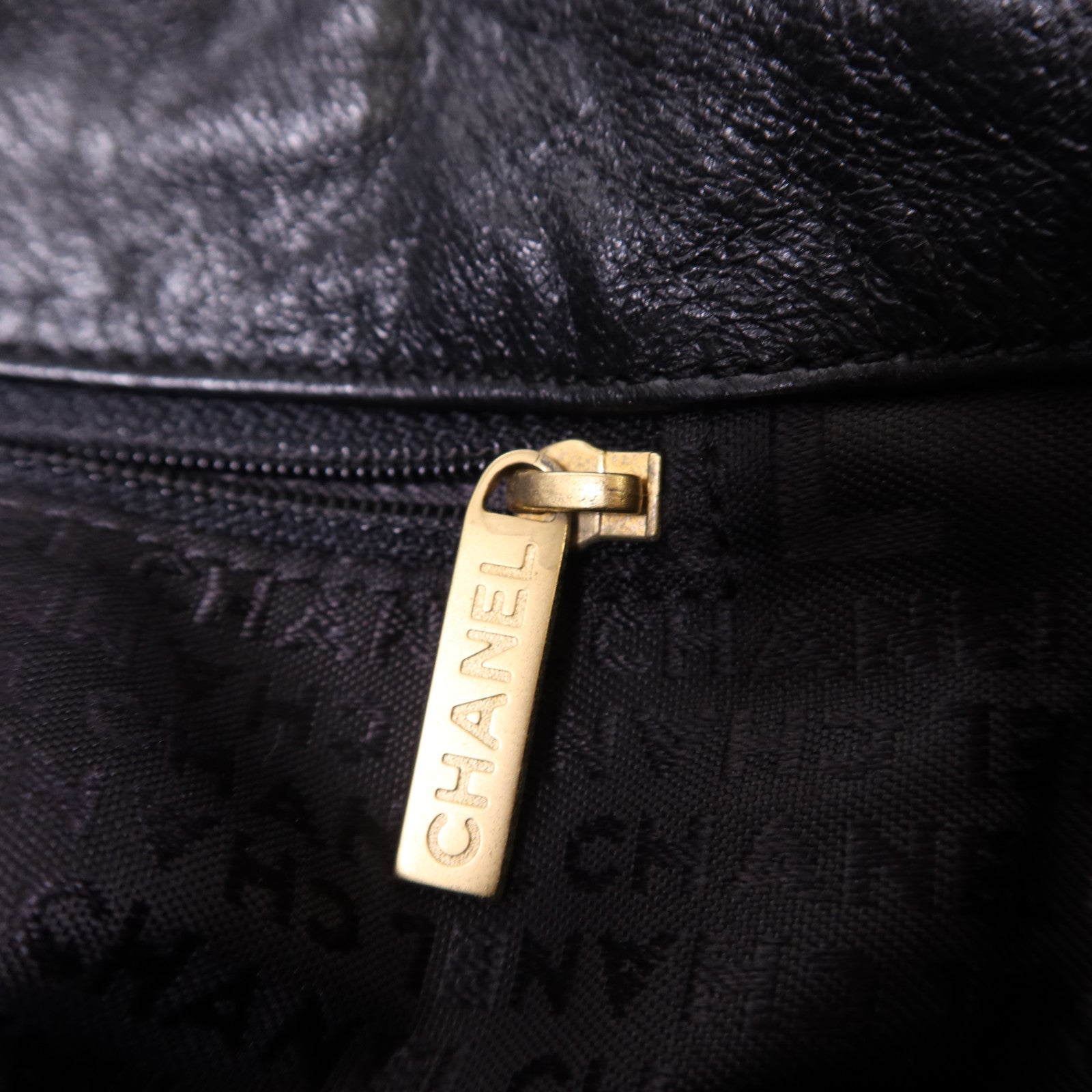 CHANEL 羊皮皮革Shoulder Bag金扣肩背袋