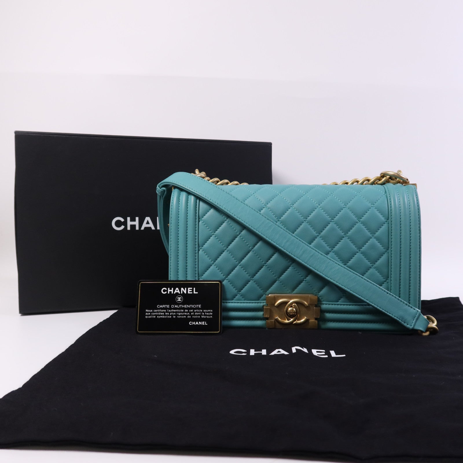 CHANEL 羊皮皮革Boy 25金扣鏈帶肩背袋