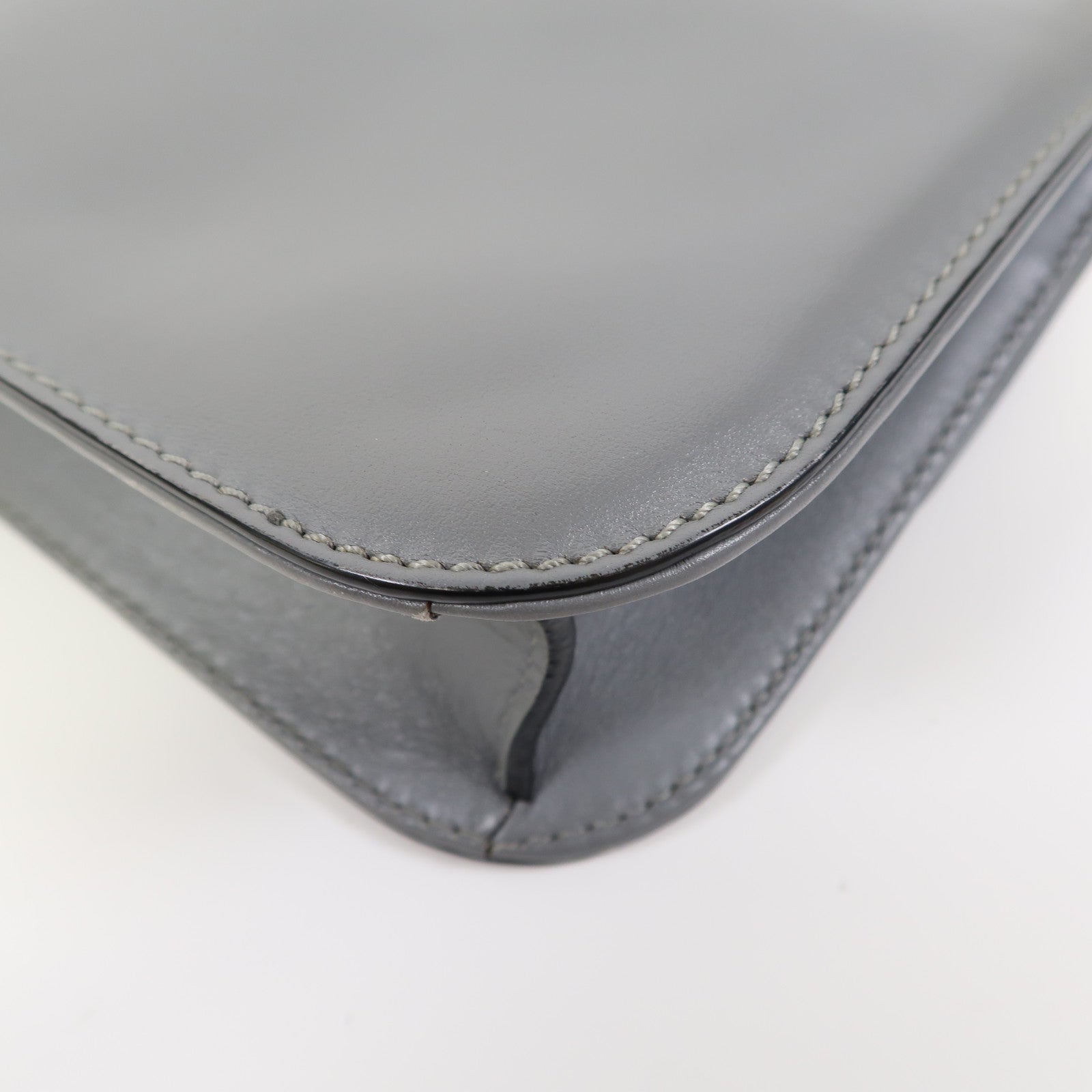 Valentino 牛皮皮革Shoulder Bag金扣鏈帶肩背袋灰色