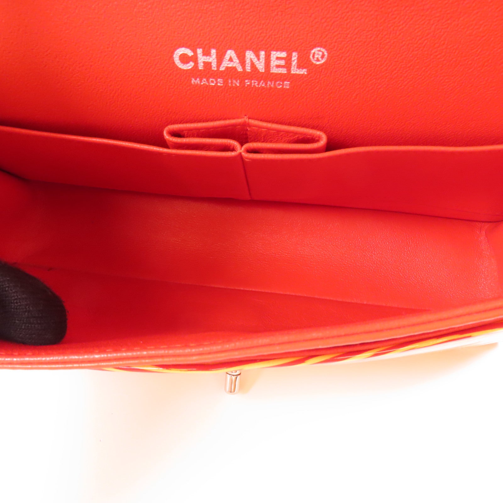 CHANEL 漆皮皮革Classic 25銀扣肩背袋