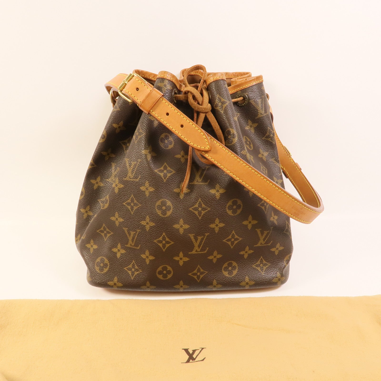 LOUIS VUITTON Monogram Petit Noe金扣肩背袋棕色