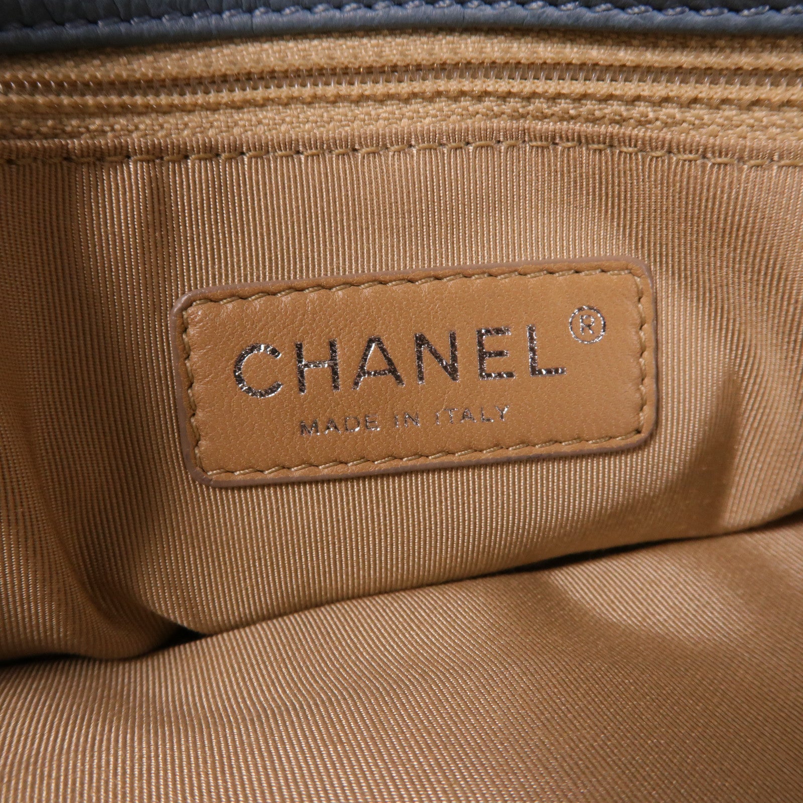 CHANEL 菱格Caviar皮革Timeless CC Tote銀扣鏈帶肩背袋藍色