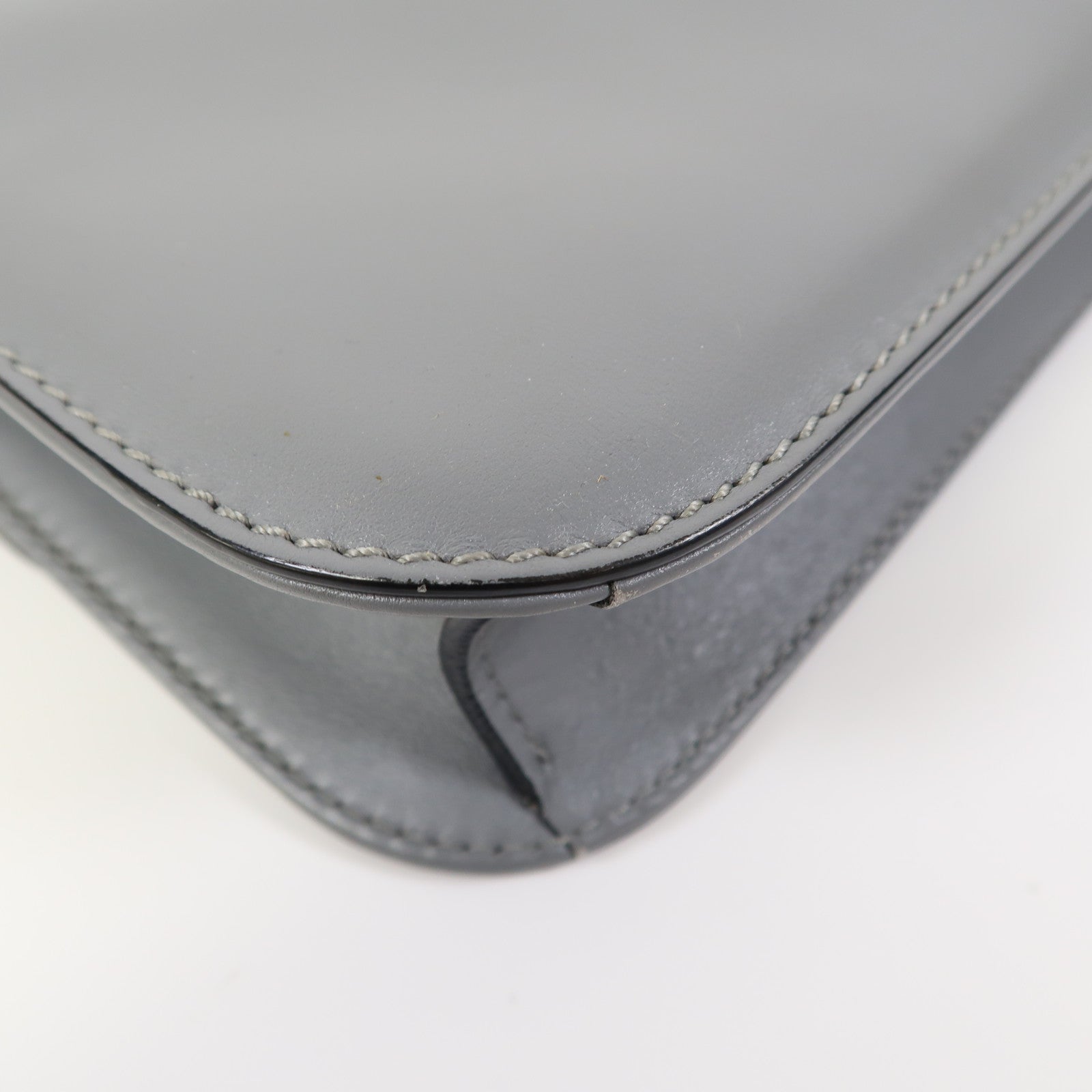 Valentino 牛皮皮革Shoulder Bag金扣鏈帶肩背袋灰色