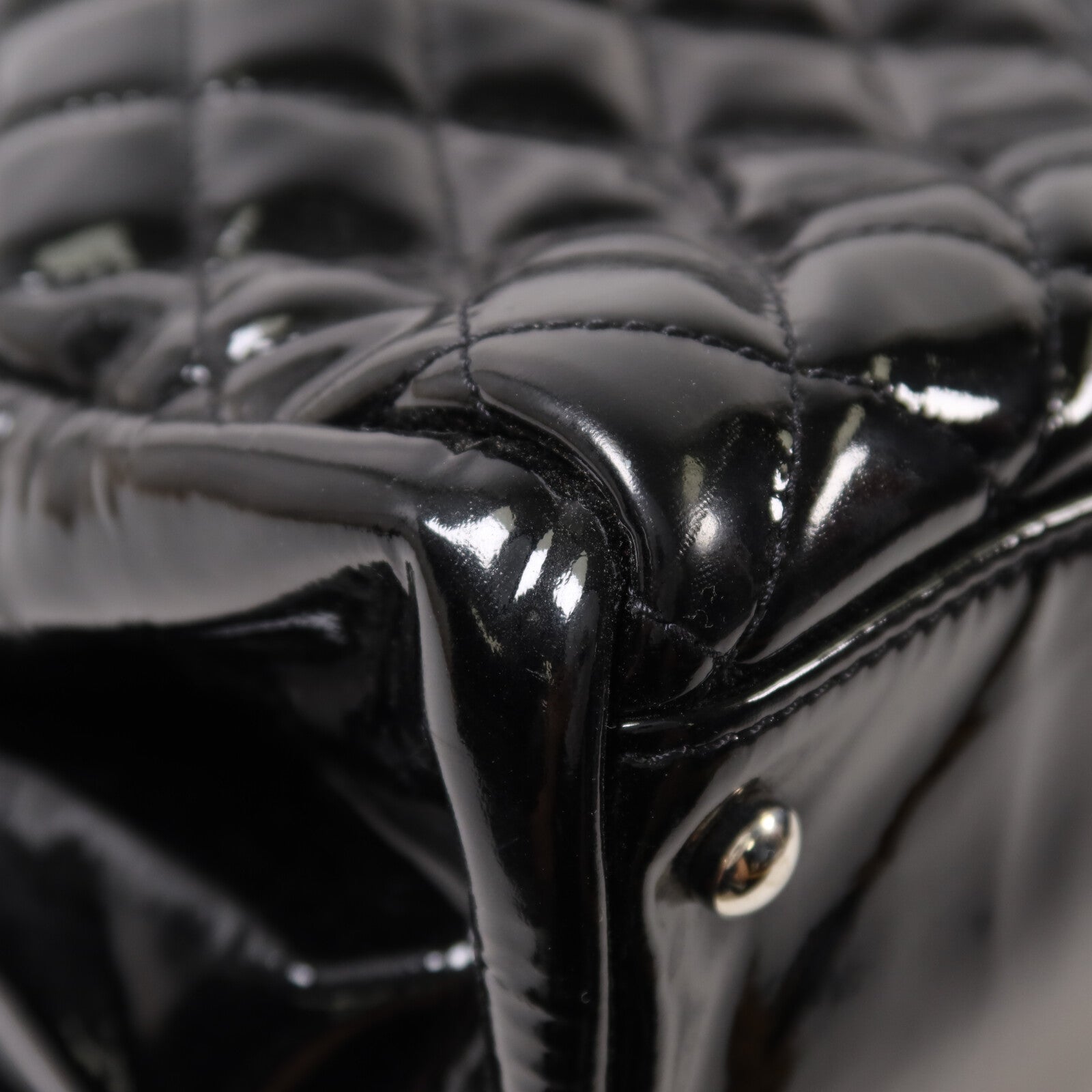 CHANEL 漆皮皮革Chain Shoulder鏈帶肩背袋
