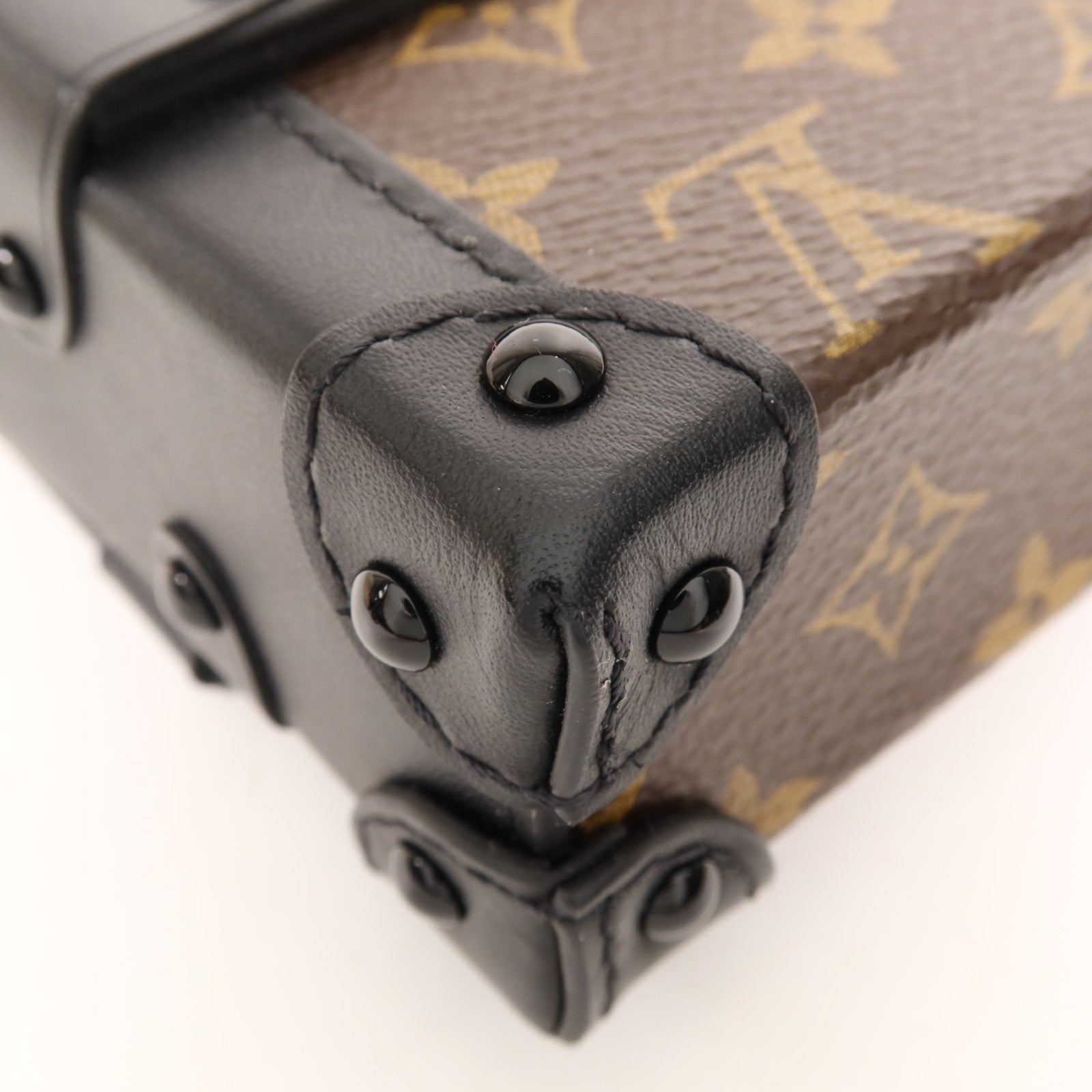 LOUIS VUITTON Monogram Mini Essential Trunk金扣鏈帶肩背袋