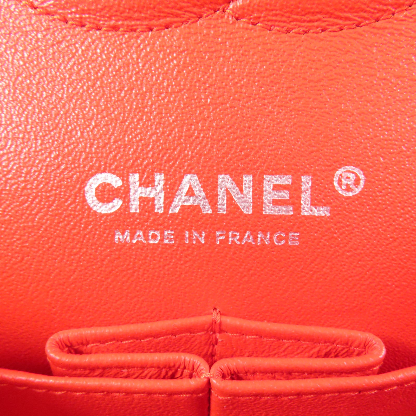 CHANEL 漆皮皮革Classic 25銀扣肩背袋