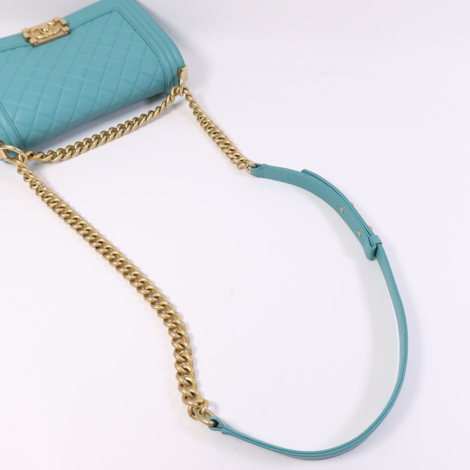 CHANEL 羊皮皮革Boy 25金扣鏈帶肩背袋