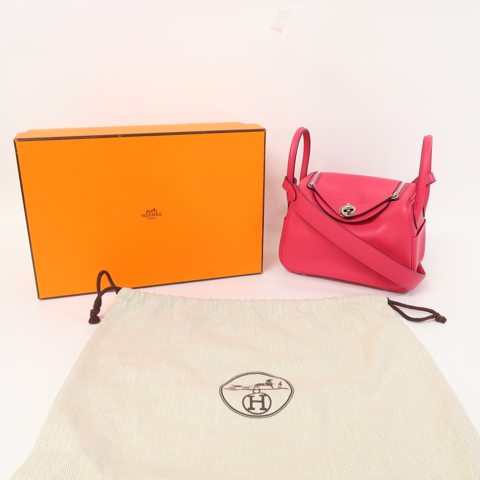 HERMES Swift皮革Mini Lindy銀扣肩背袋粉紅色