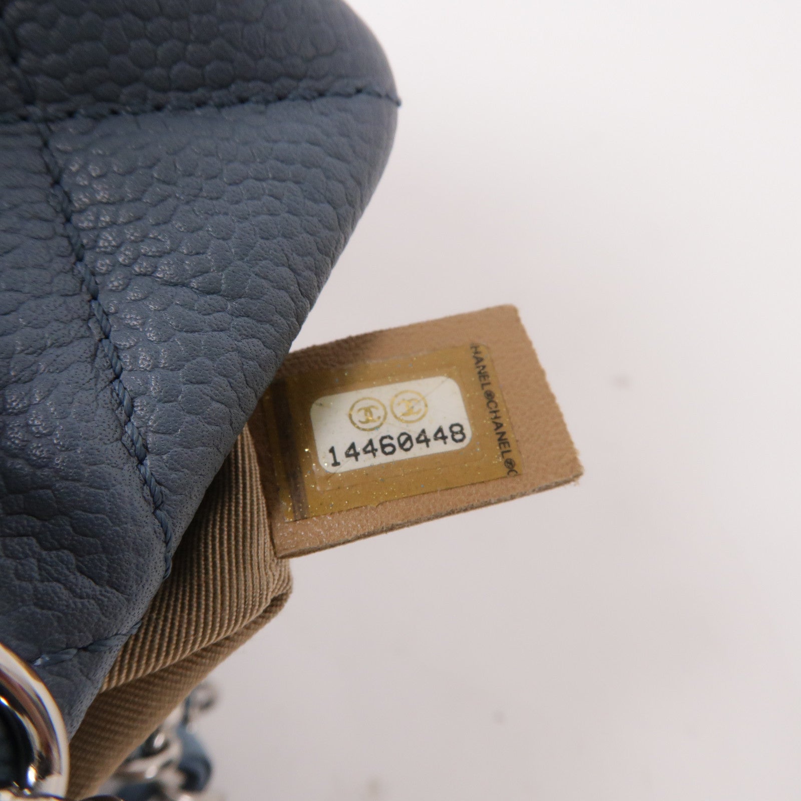 CHANEL 菱格Caviar皮革Timeless CC Tote銀扣鏈帶肩背袋藍色