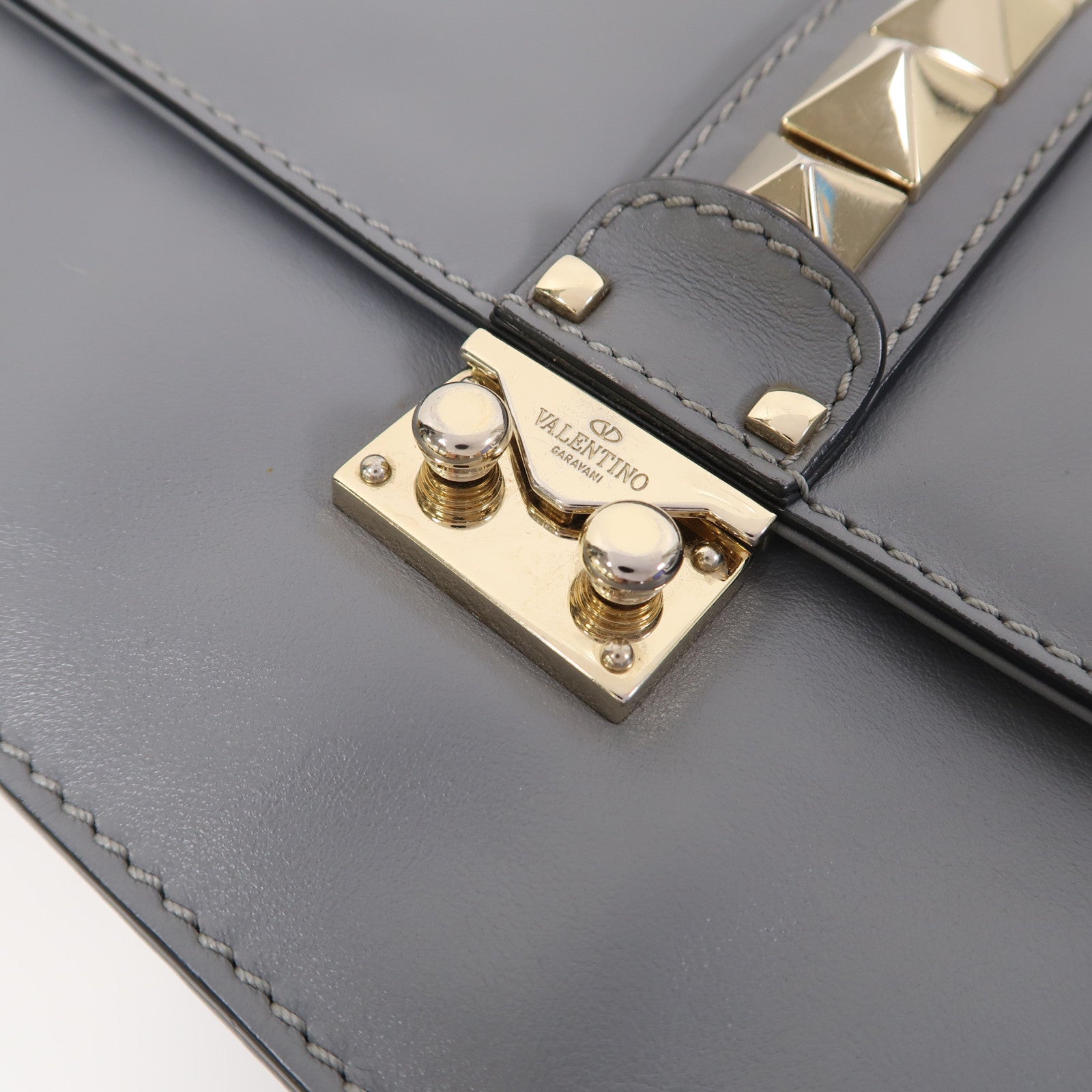 Valentino 牛皮皮革Shoulder Bag金扣鏈帶肩背袋灰色