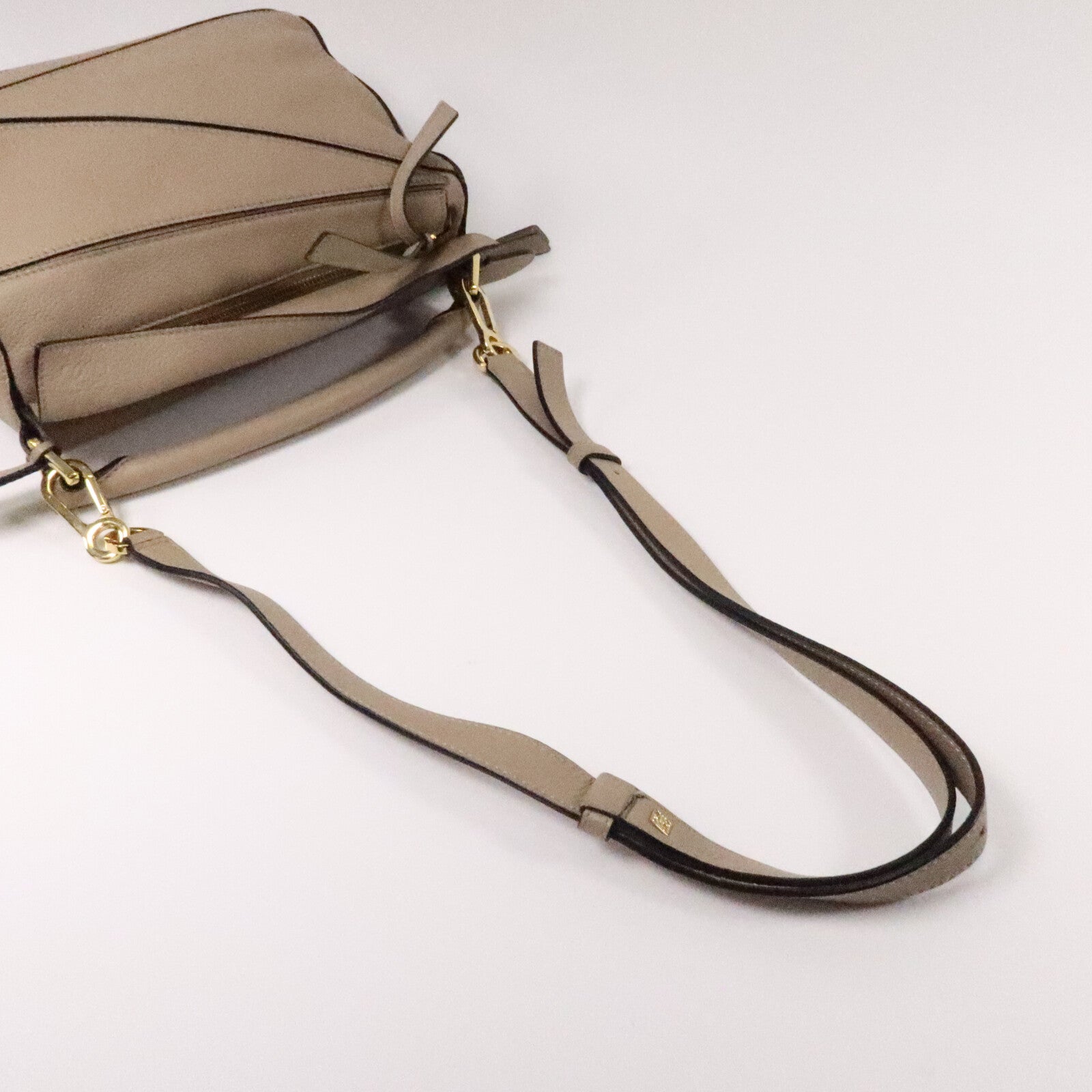 LOEWE 牛皮皮革Puzzle Small肩背袋