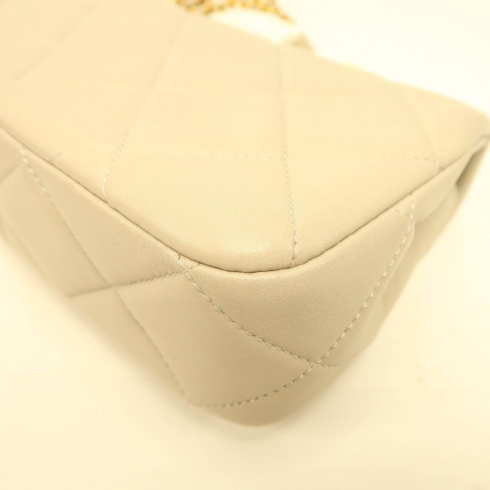 CHANEL 菱格羊皮皮革Chain Shoulder金扣鏈帶肩背袋灰色