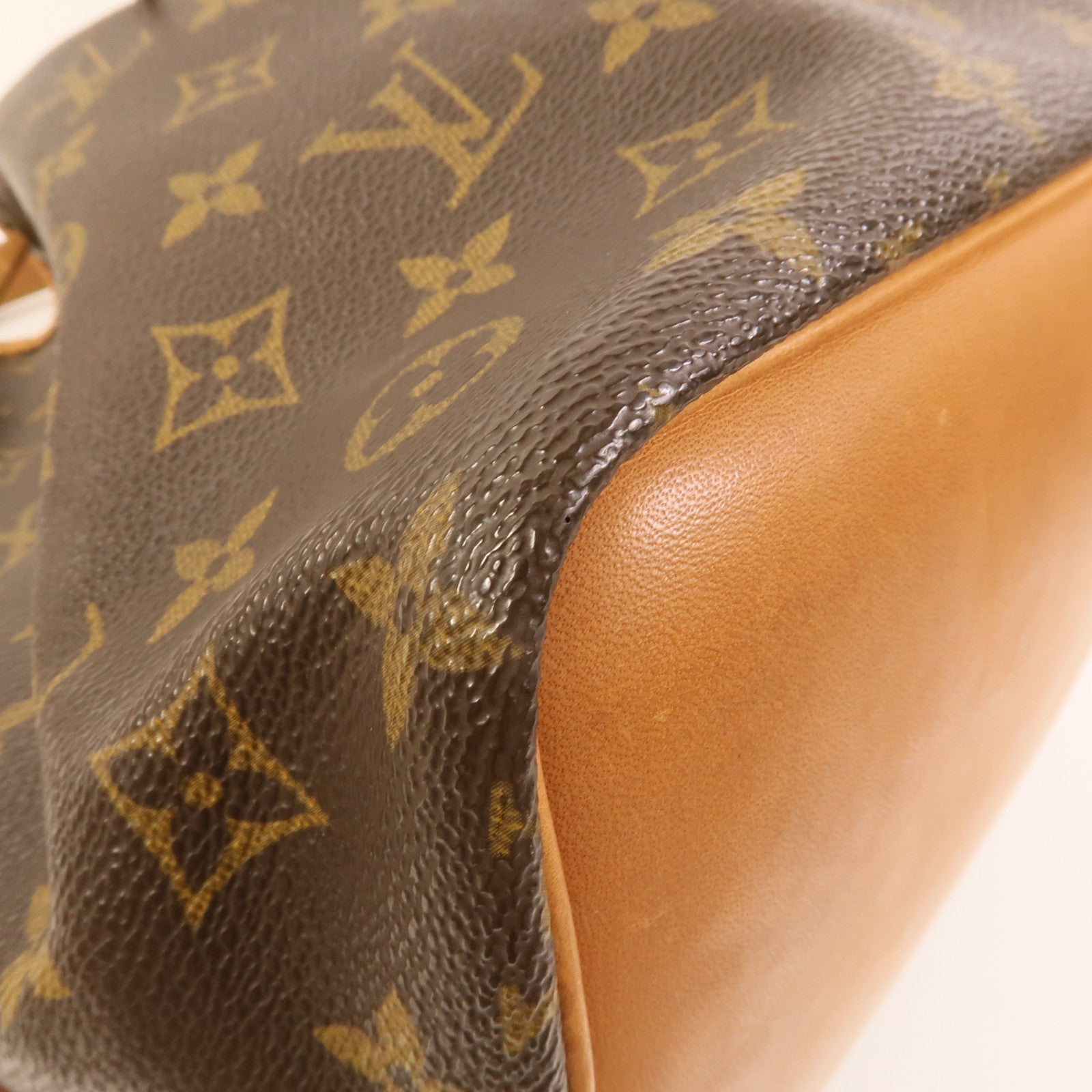LOUIS VUITTON Monogram Petit Noe金扣肩背袋棕色
