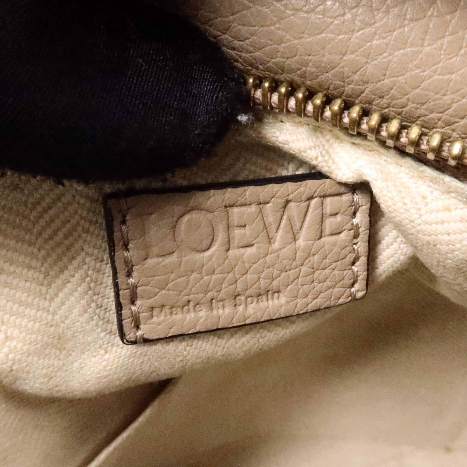 LOEWE 牛皮皮革Puzzle Small肩背袋