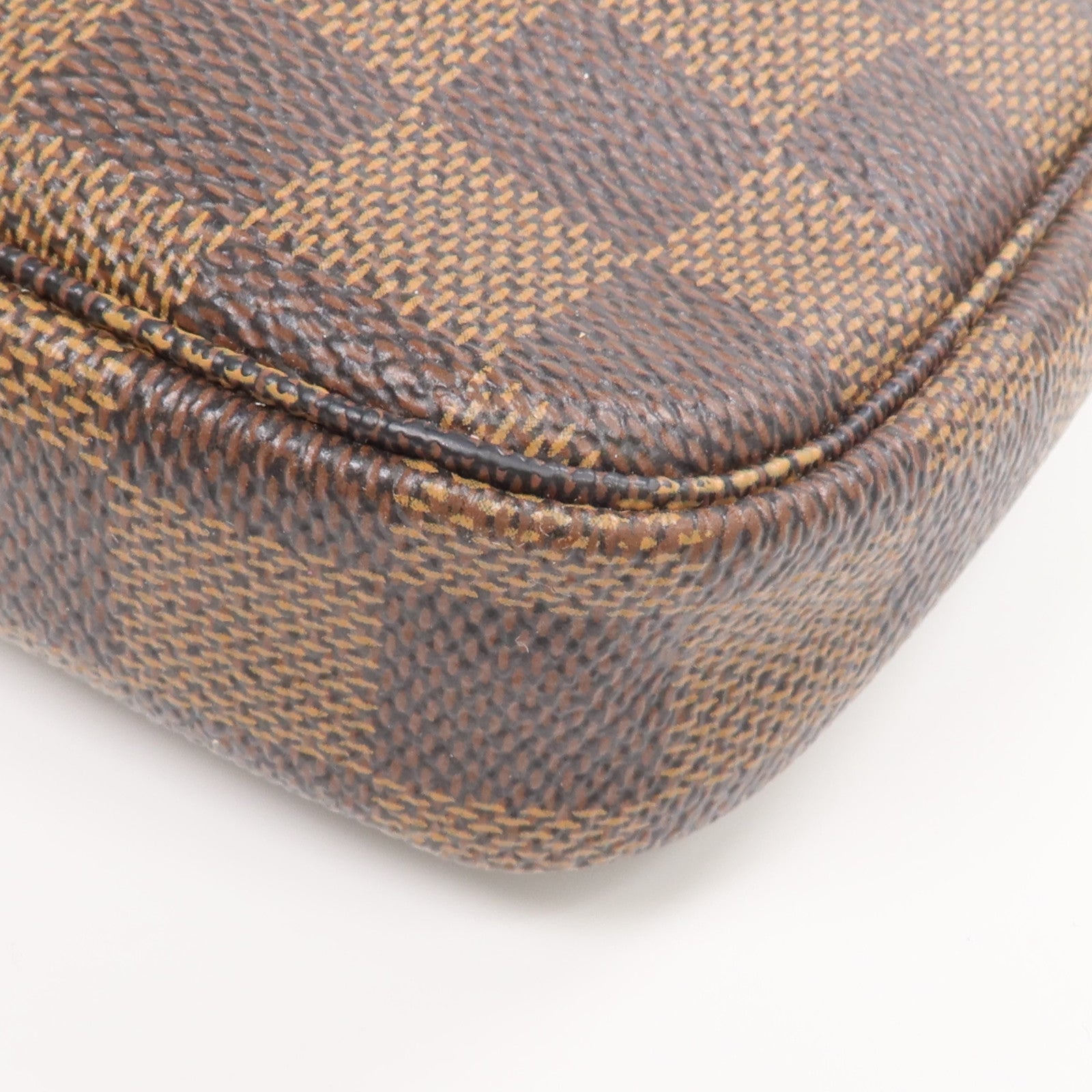 LOUIS VUITTON Damier Mini Pochette Accessoire金扣拉鏈手挽袋
