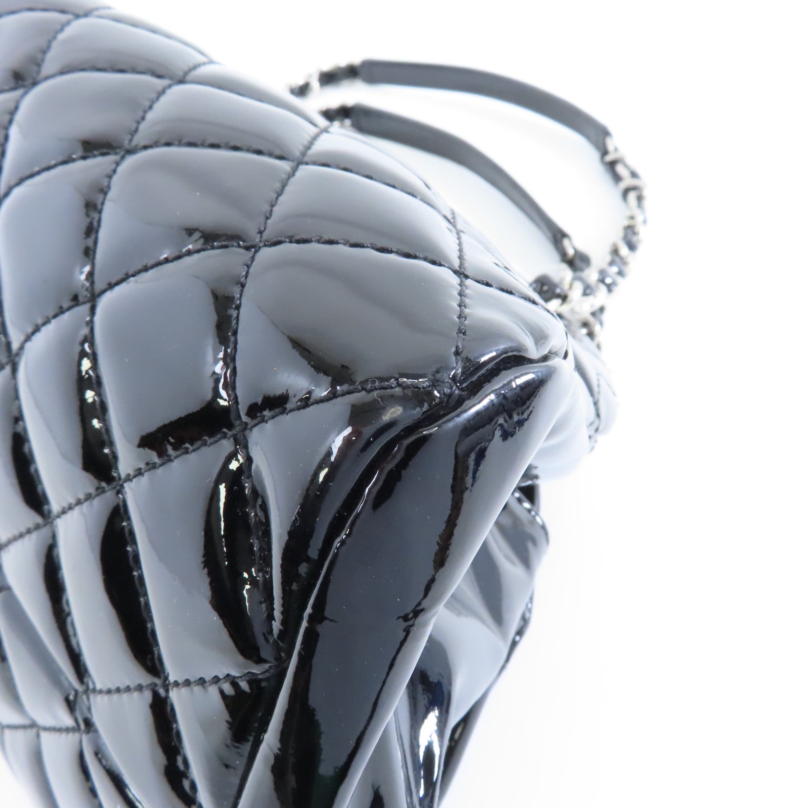 CHANEL 【激減優惠】菱格漆皮皮革Chain Shoulder銀扣鏈帶肩背袋黑色