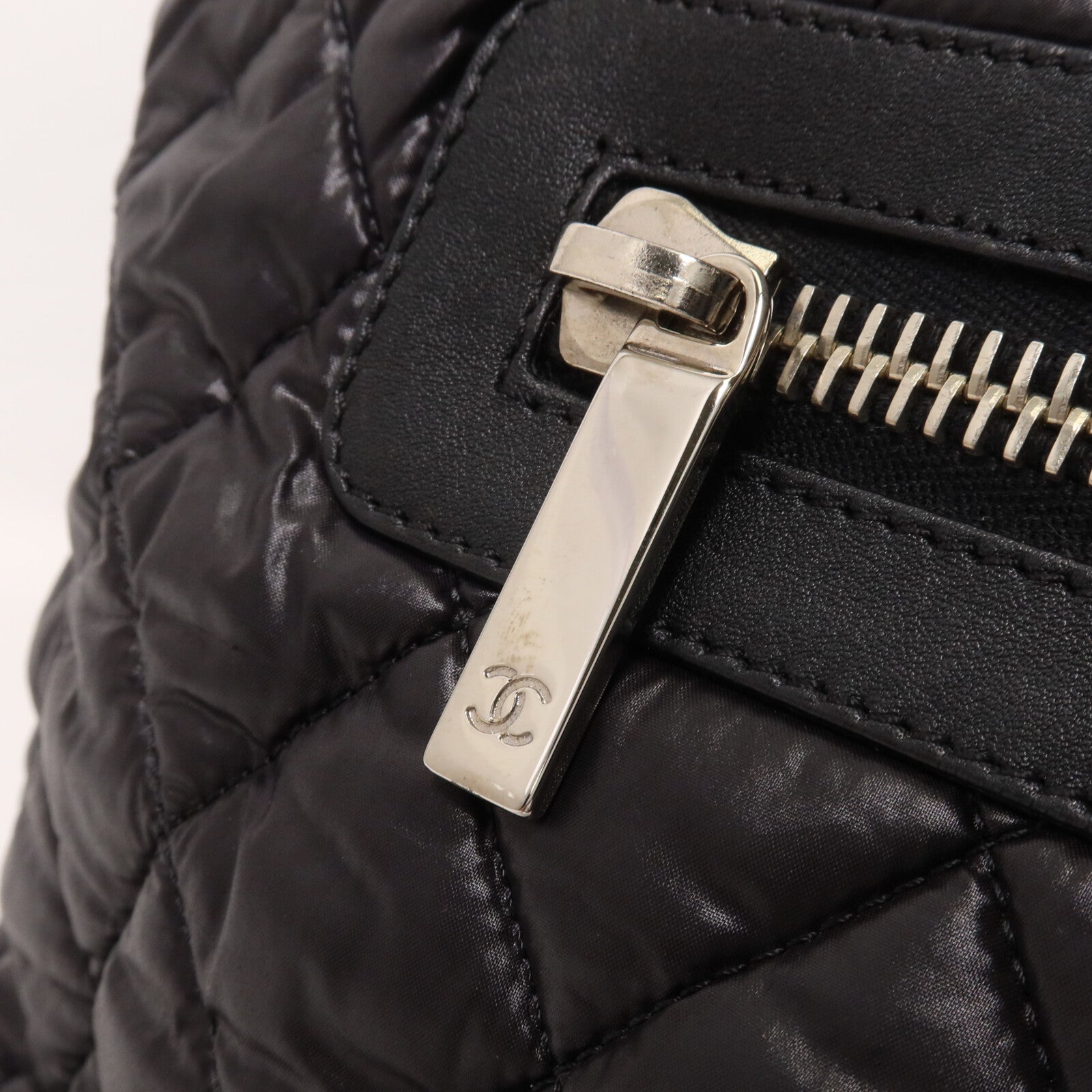 CHANEL 尼龍Coco Cocoon Medium手挽袋