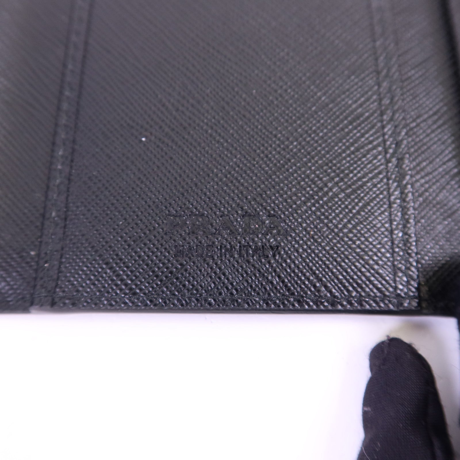 PRADA Saffiano皮革Trifold Wallet銀扣錢包
