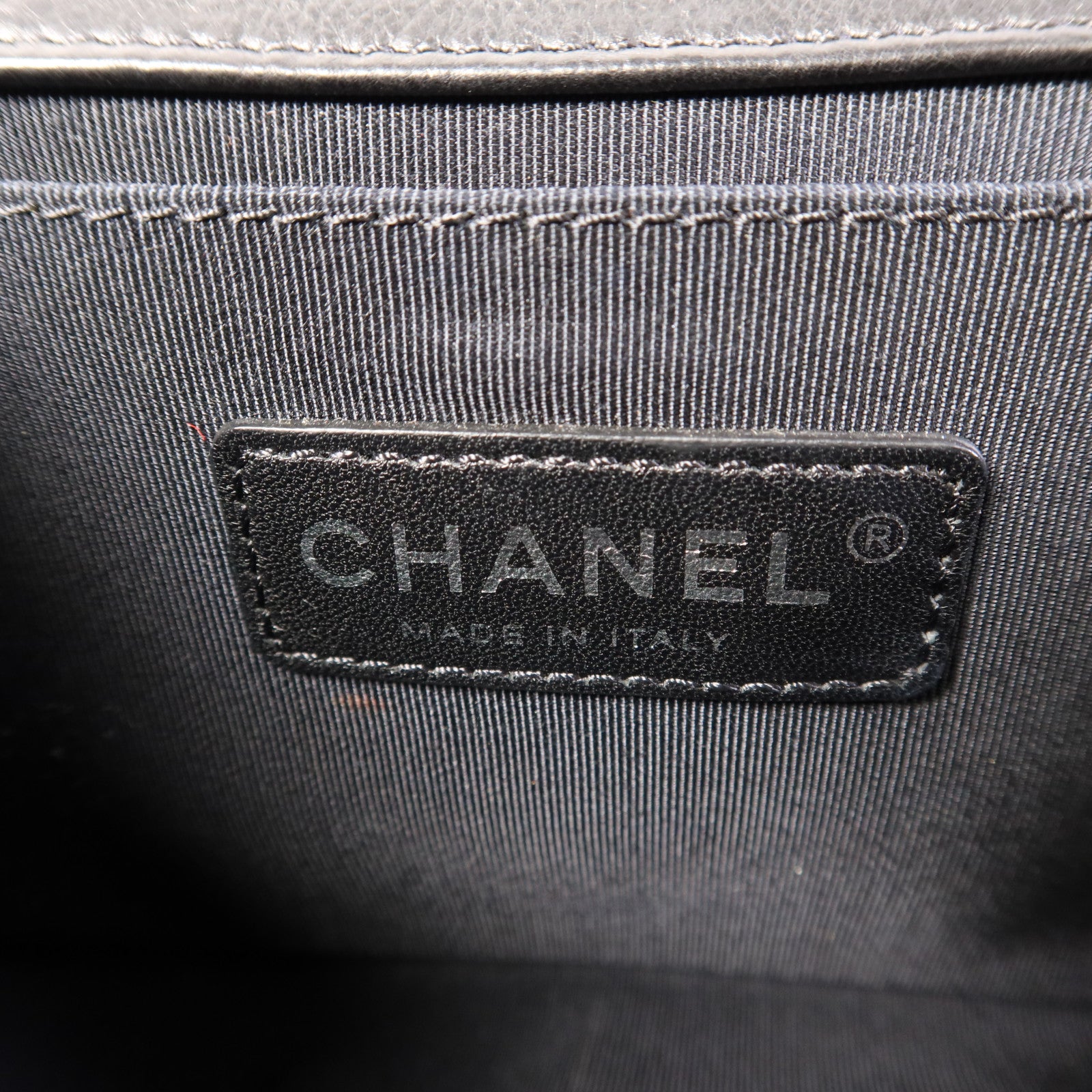 CHANEL 牛皮皮革Boy 25鏈帶肩背袋