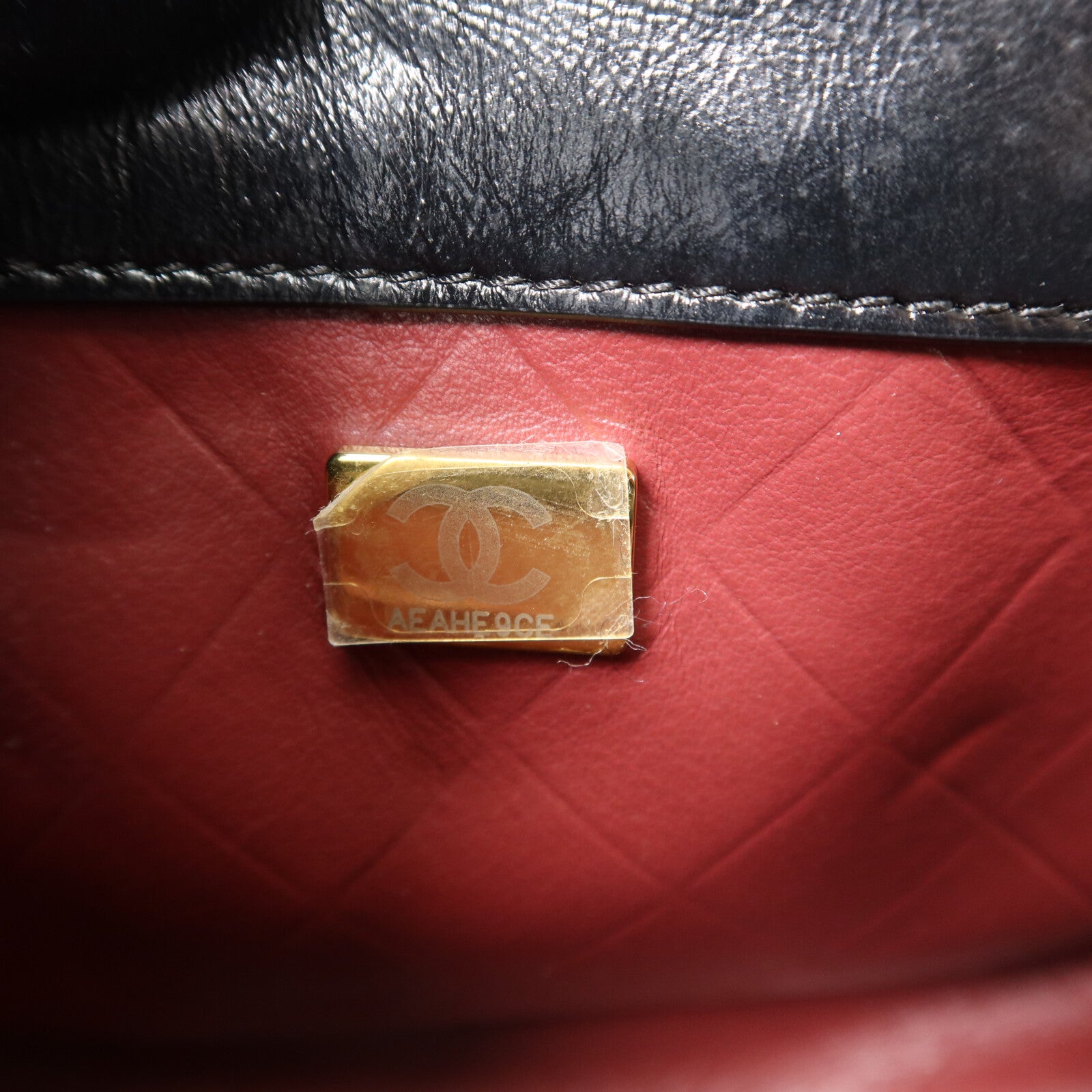 CHANEL 牛皮皮革CC Round Noon Messenger Bag鏈帶肩背袋