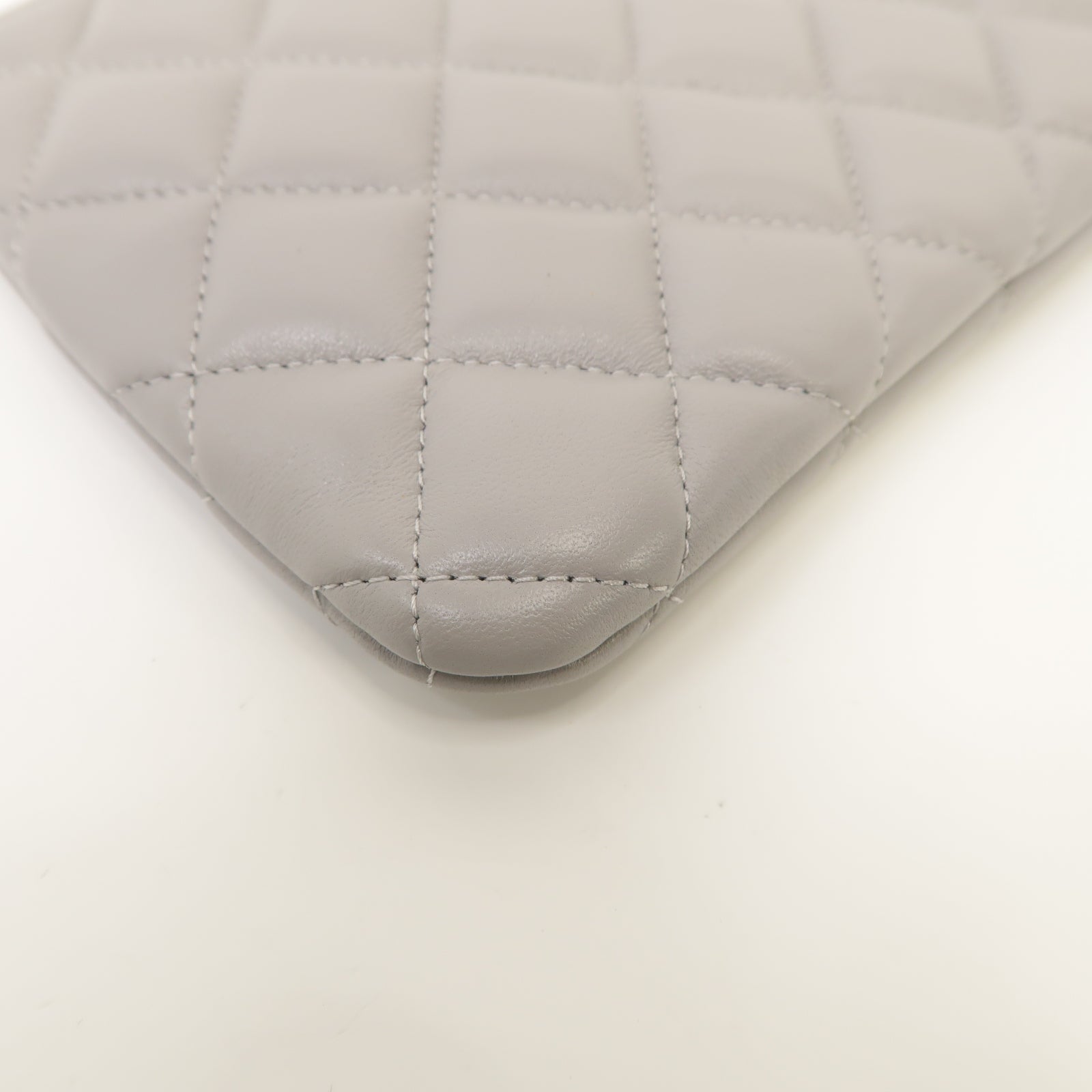 CHANEL 菱格羊皮皮革Clutch Bag銀扣手拿包灰色