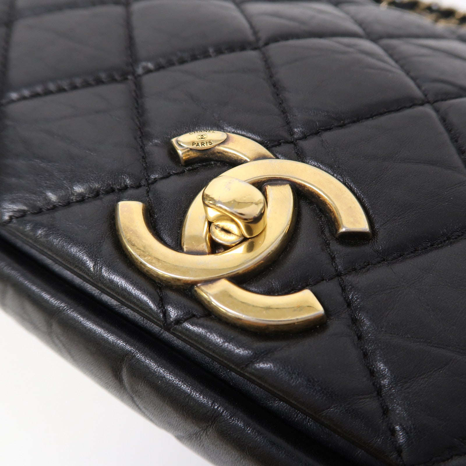 CHANEL 菱格牛皮皮革Chain Shoulder金扣鏈帶肩背袋黑色