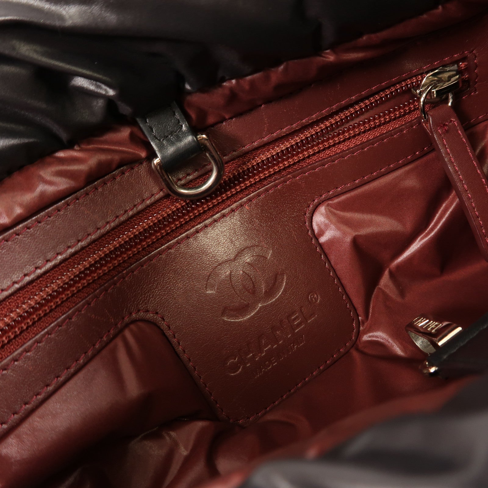 CHANEL 尼龍Coco Cocoon銀扣手挽袋