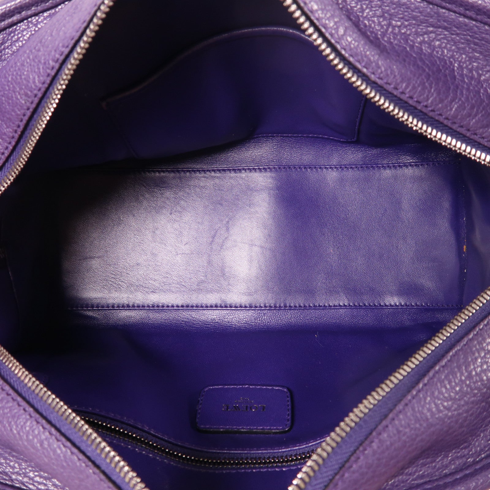 LOEWE 牛皮皮革Amazona銀扣手挽袋紫色