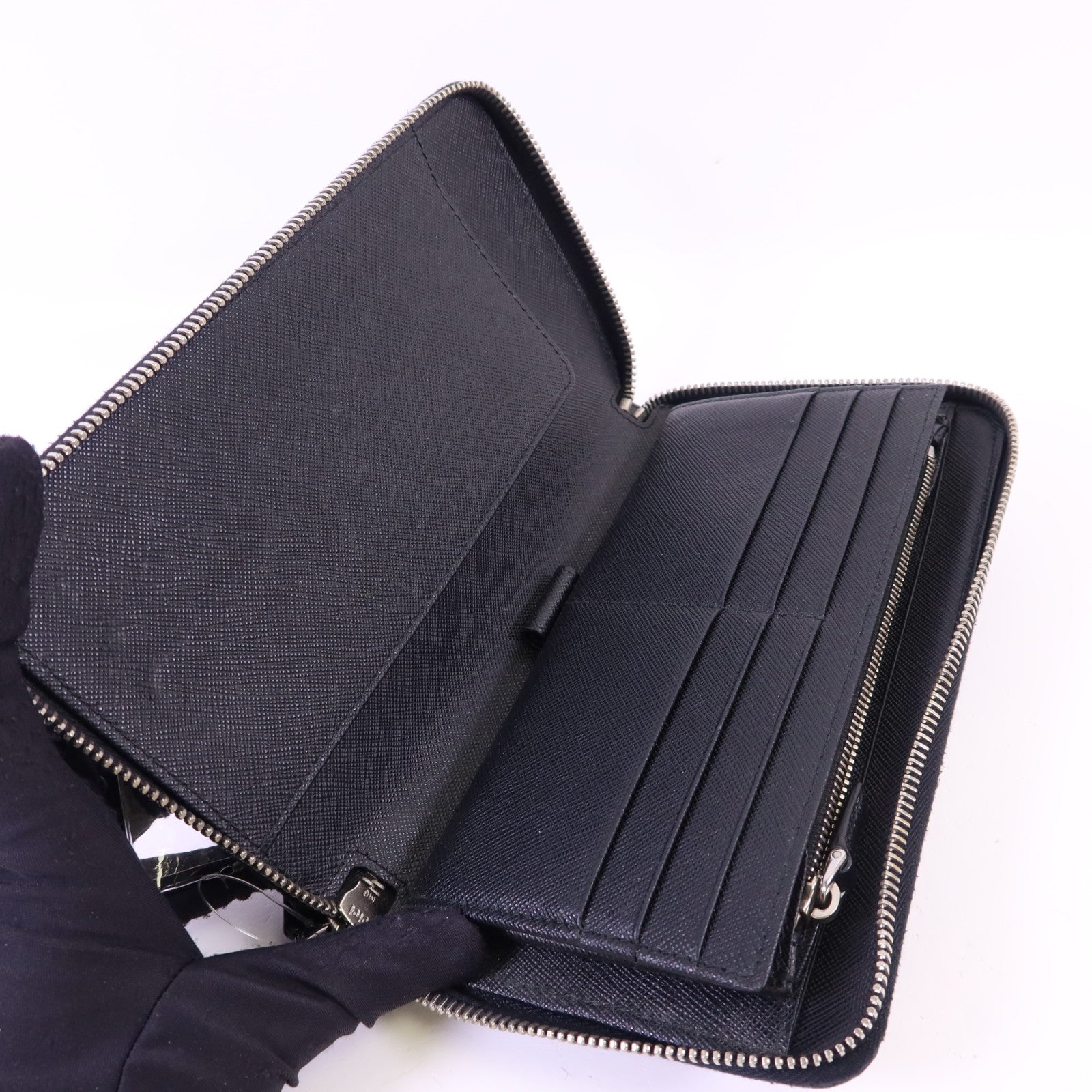 PRADA 【激減優惠】牛皮皮革Long Zip Wallet銀扣長錢包