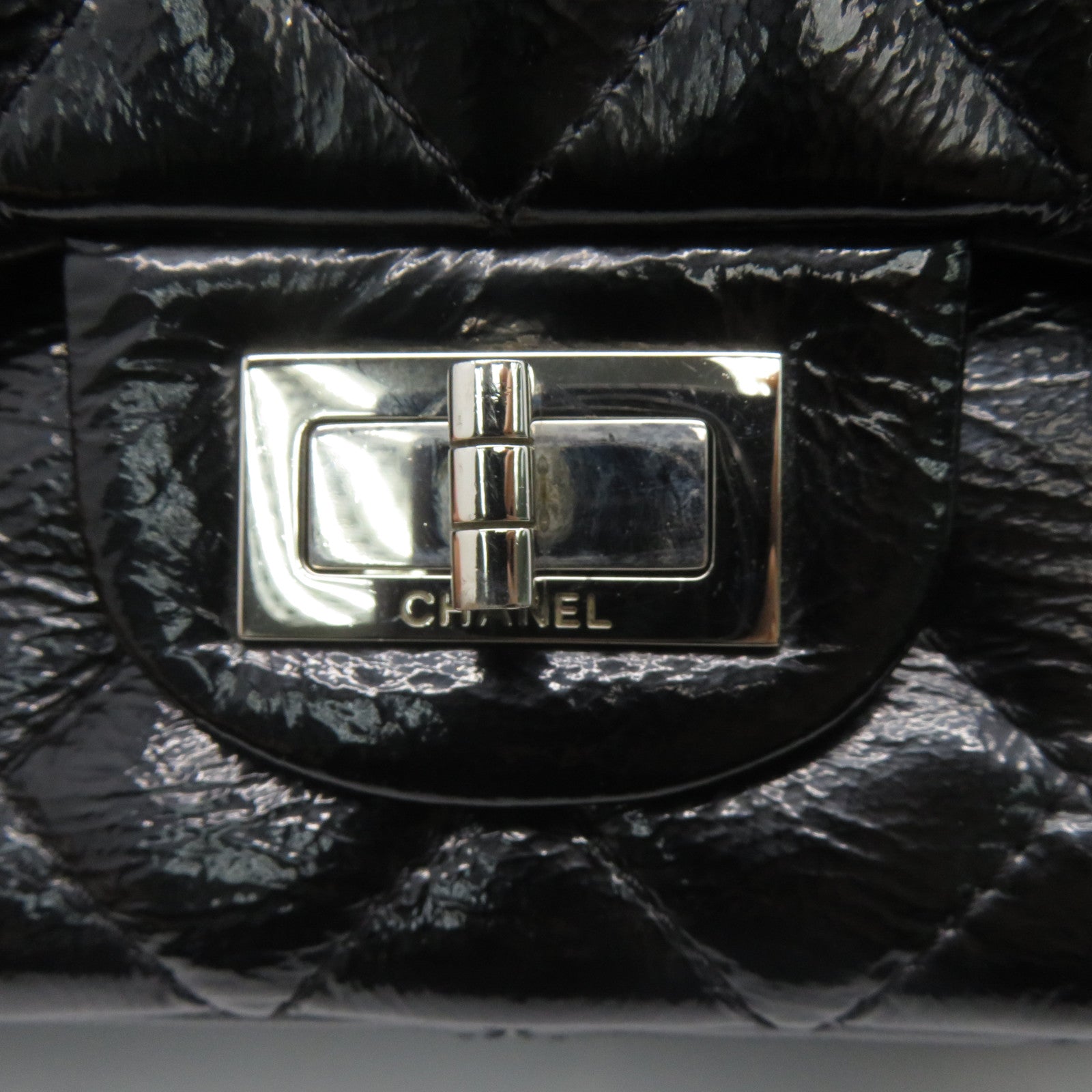 CHANEL 【激減優惠】菱格漆皮皮革2.55 Jumbo銀扣鏈帶肩背袋黑色