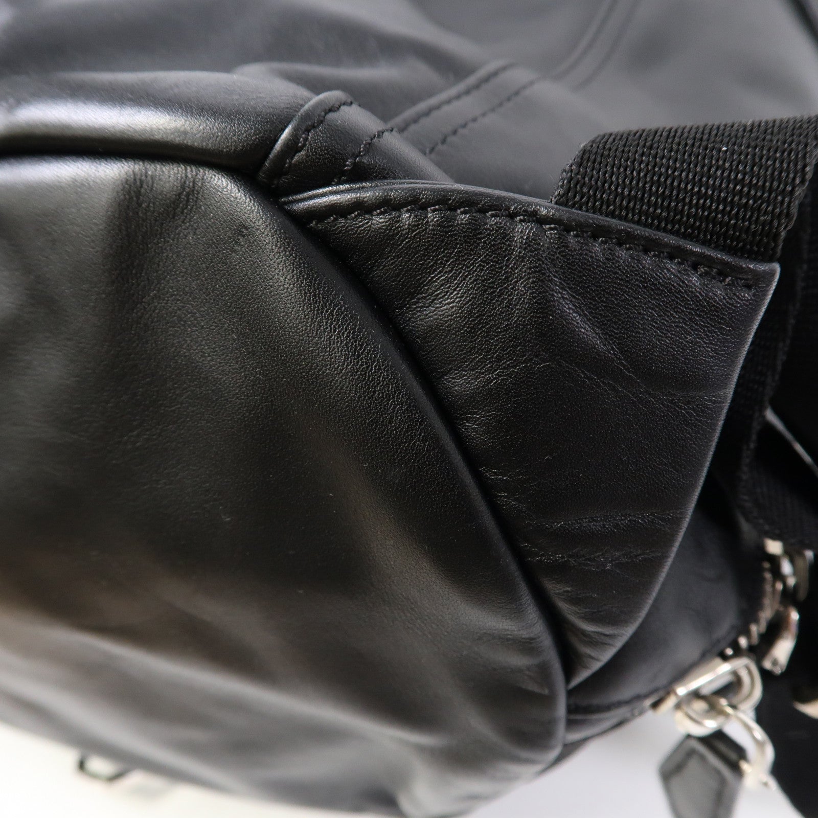 GIVENCHY 【激減優惠】羊皮皮革2 Way Star Backpack銀扣背包黑色