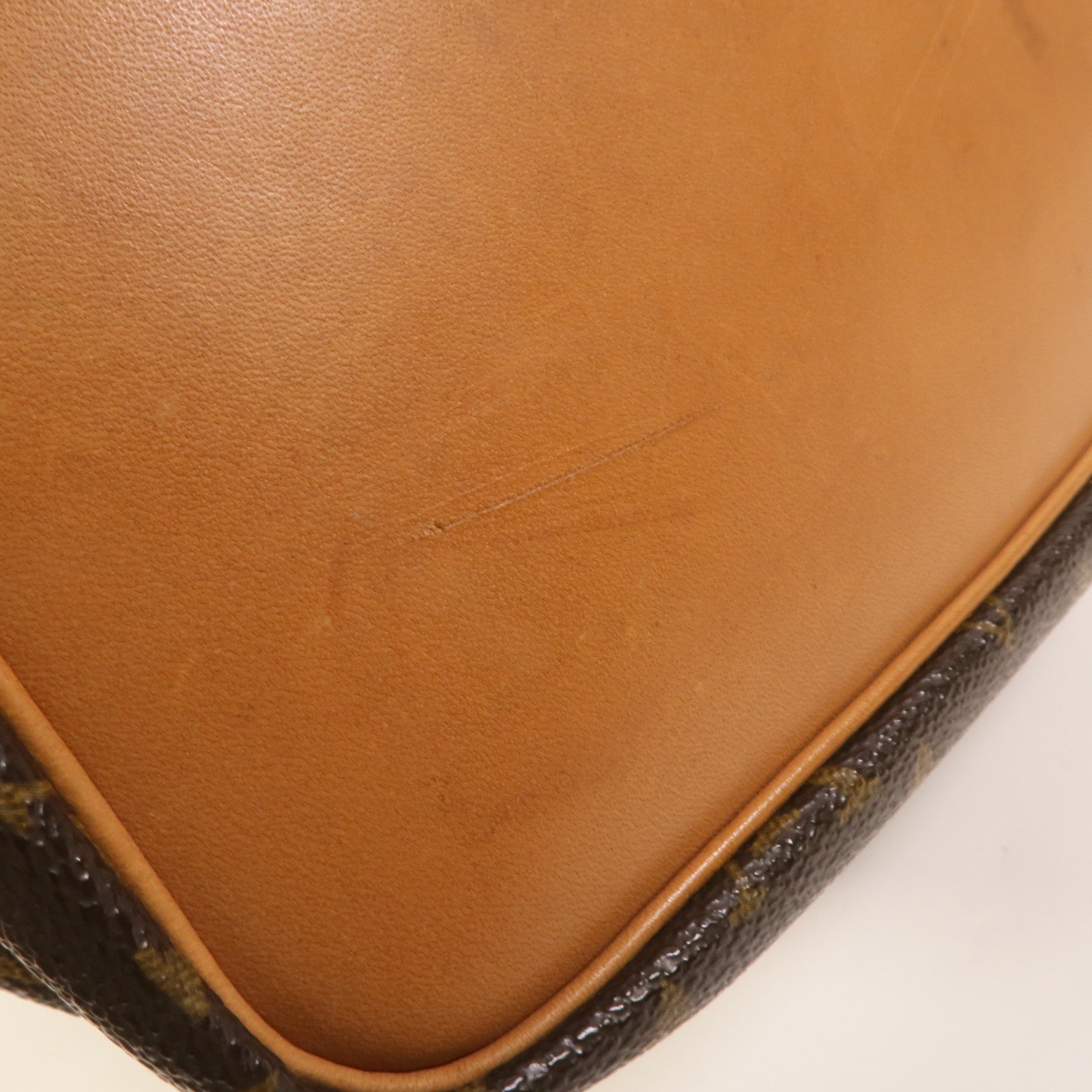 LOUIS VUITTON Monogram Petit Noe金扣肩背袋棕色