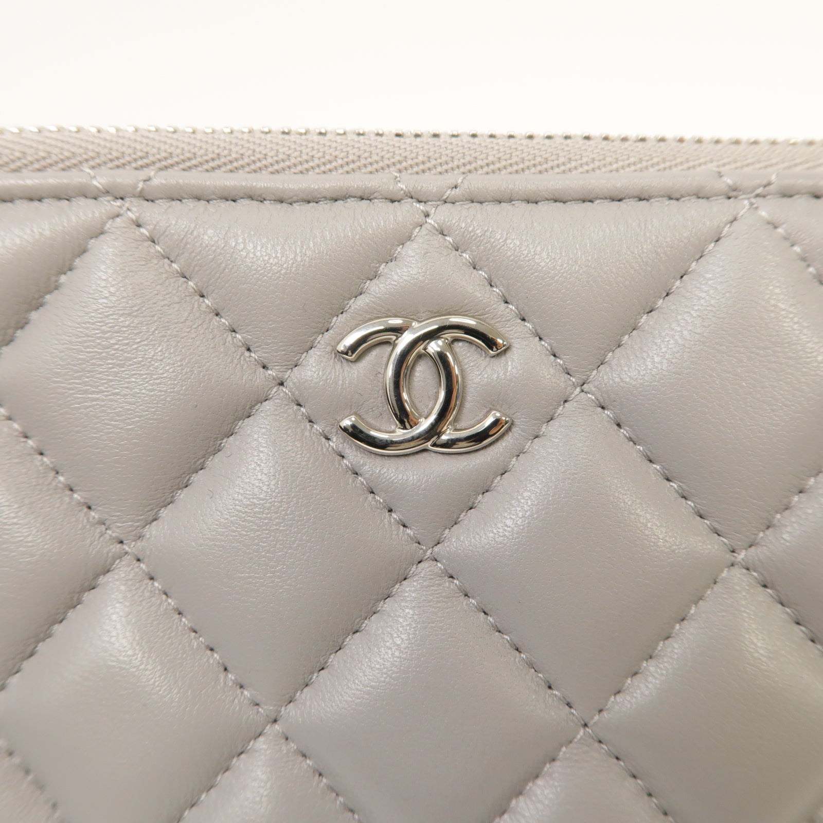 CHANEL 菱格羊皮皮革Clutch Bag銀扣手拿包灰色