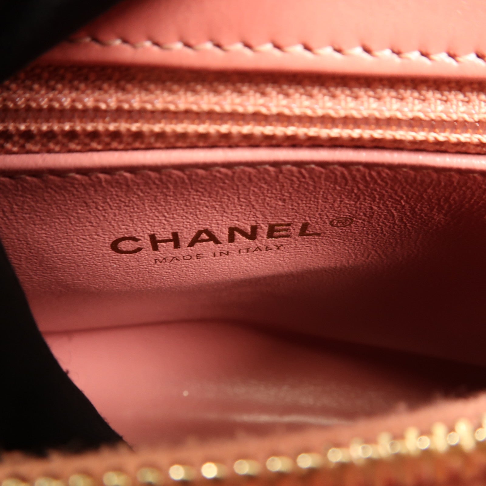 CHANEL 牛皮/蜥蝪皮革Coco Handle Medium金扣鏈帶手挽肩背兩用袋