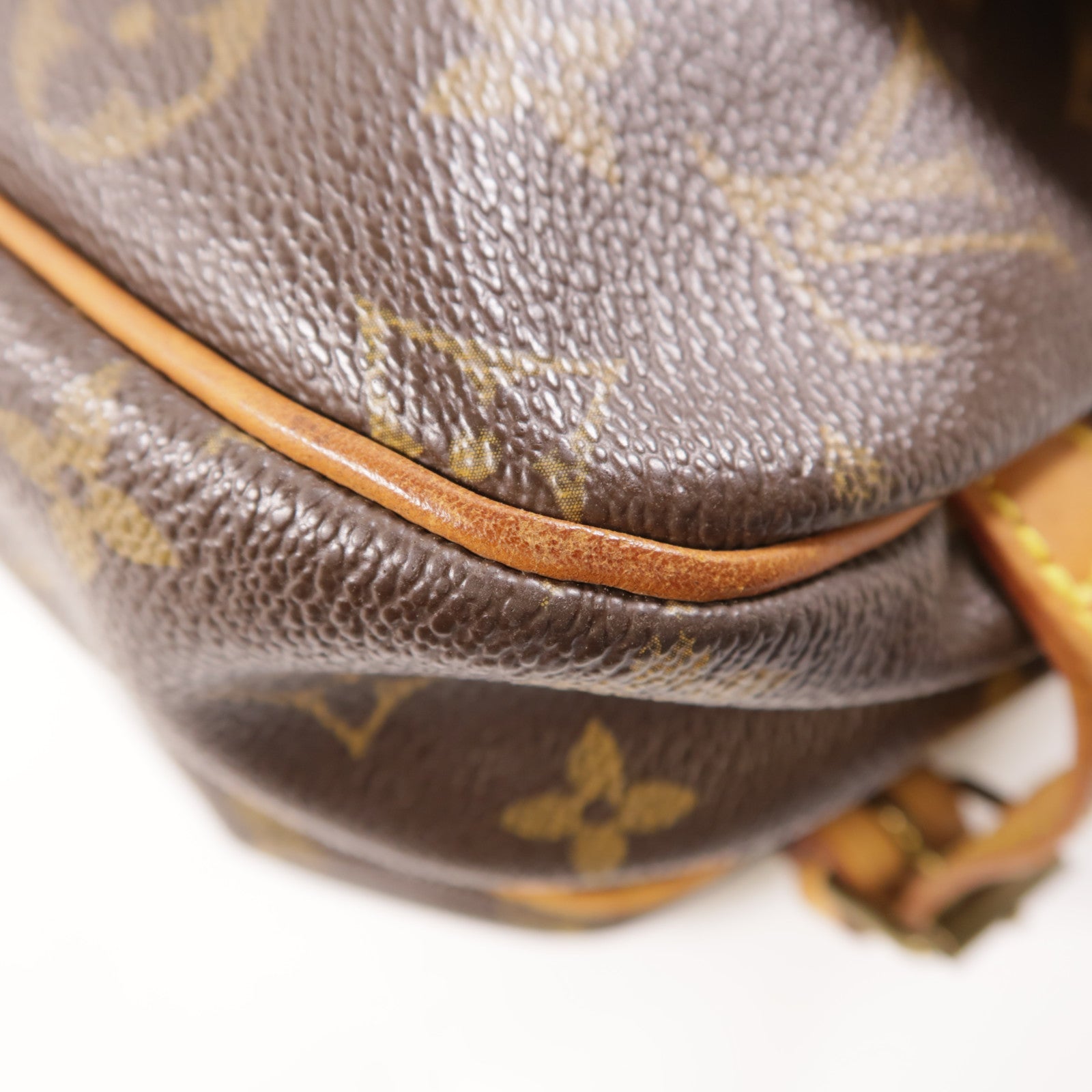 LOUIS VUITTON Monogram Saumur 30金扣肩背袋棕色