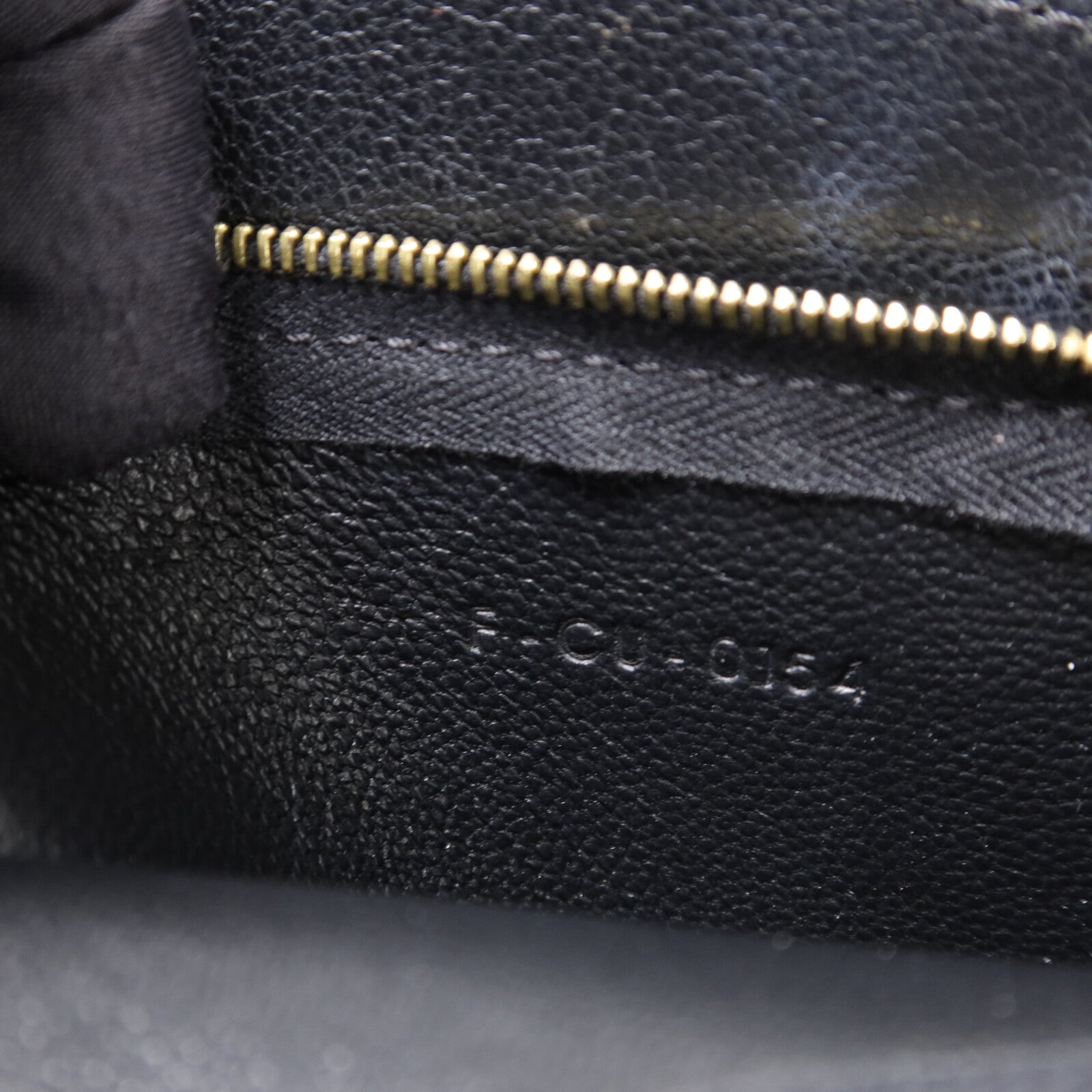 CELINE 牛皮皮革Pocket Envelope WOC鏈帶肩背袋