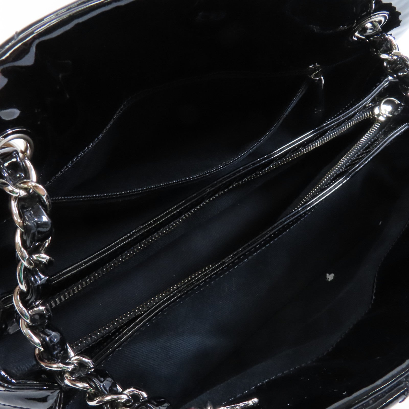 CHANEL 【激減優惠】菱格漆皮皮革Chain Shoulder銀扣鏈帶肩背袋黑色