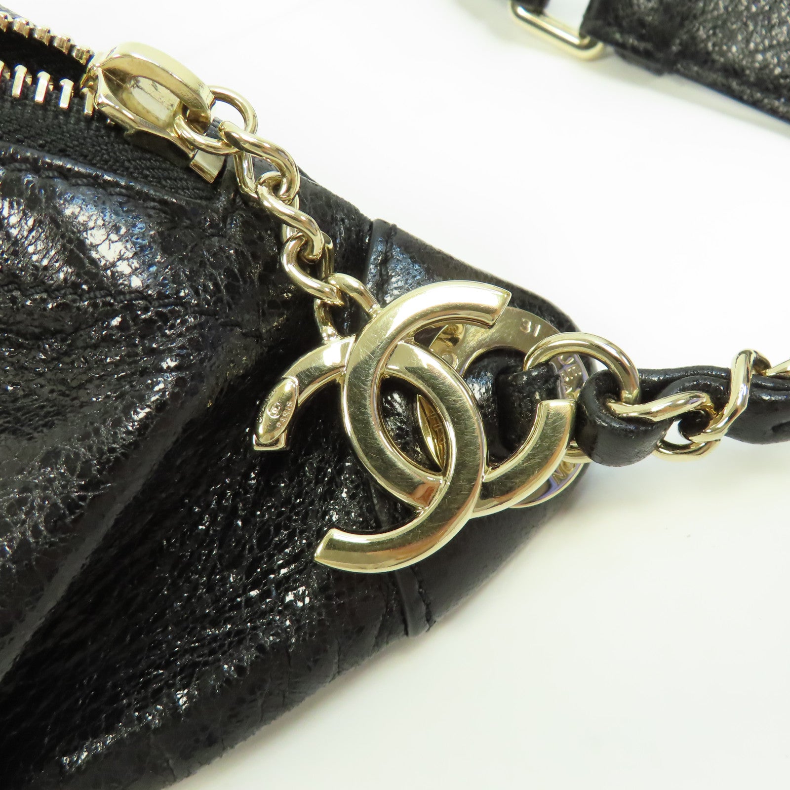 CHANEL 菱格牛皮皮革Waist Bag金扣鏈帶肩背袋黑色