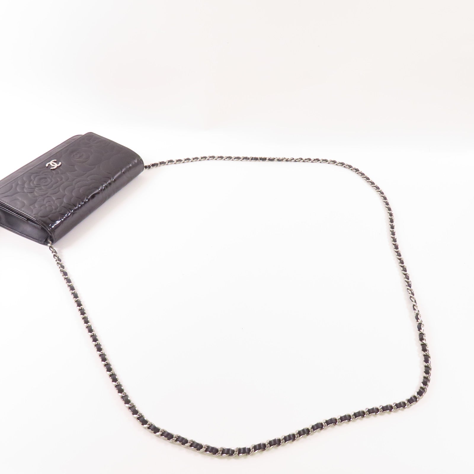 CHANEL 漆皮皮革WOC Wallet On Chain銀扣肩背袋