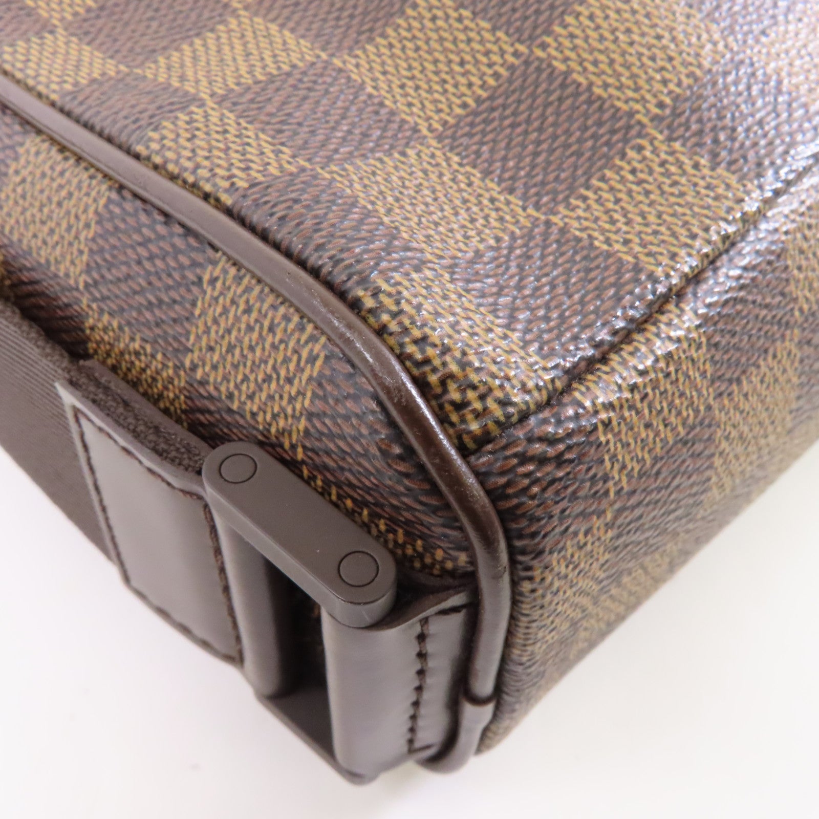 LOUIS VUITTON Damier Olav PM金扣肩背袋啡色