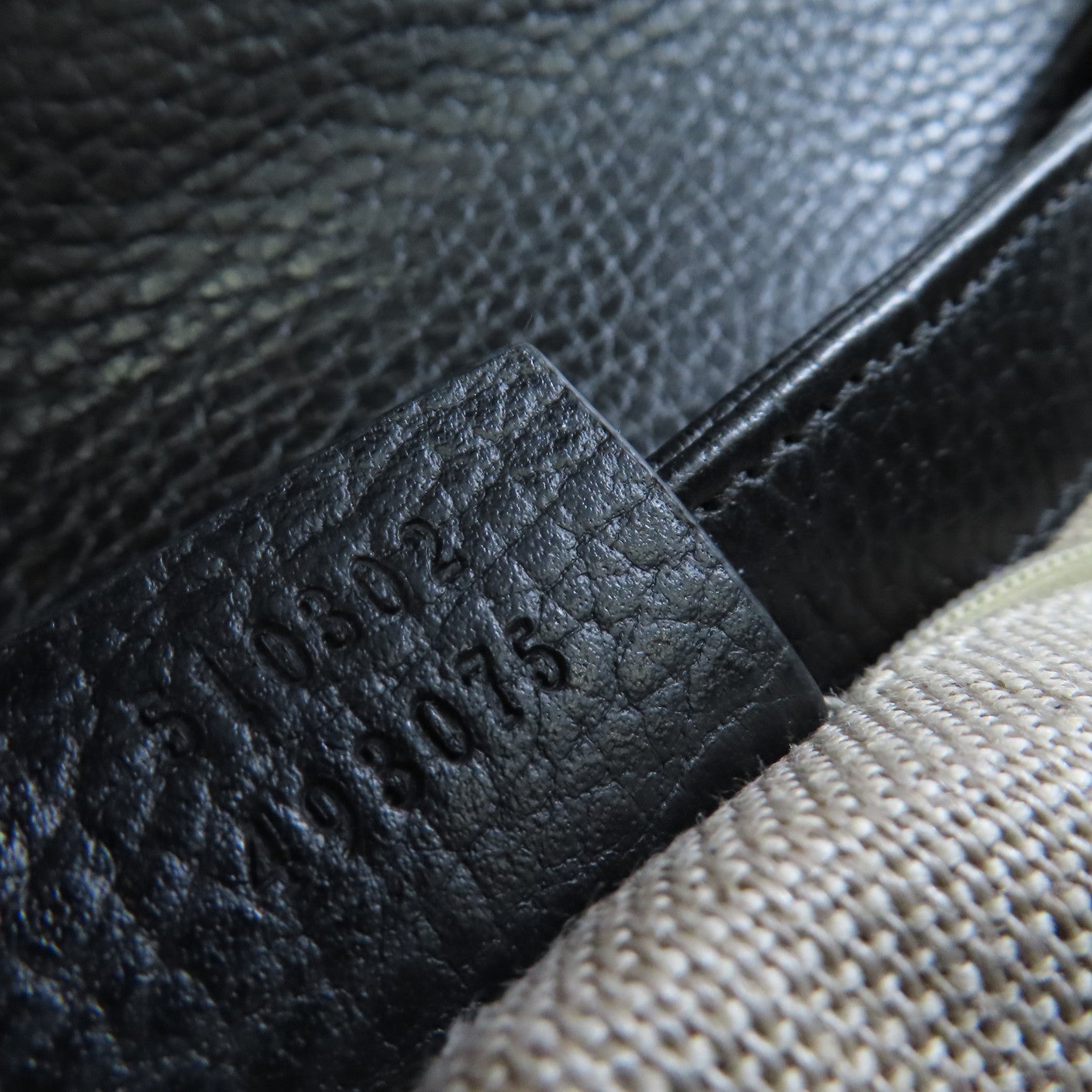 GUCCI 牛皮皮革Interlocking G Shoulder Bag金扣手挽肩背兩用袋黑色