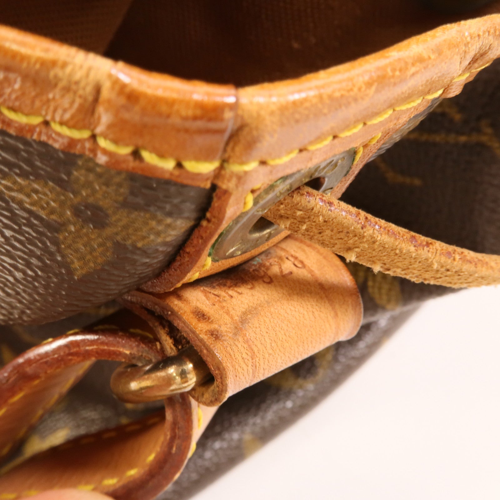 LOUIS VUITTON Monogram Petit Noe金扣肩背袋棕色