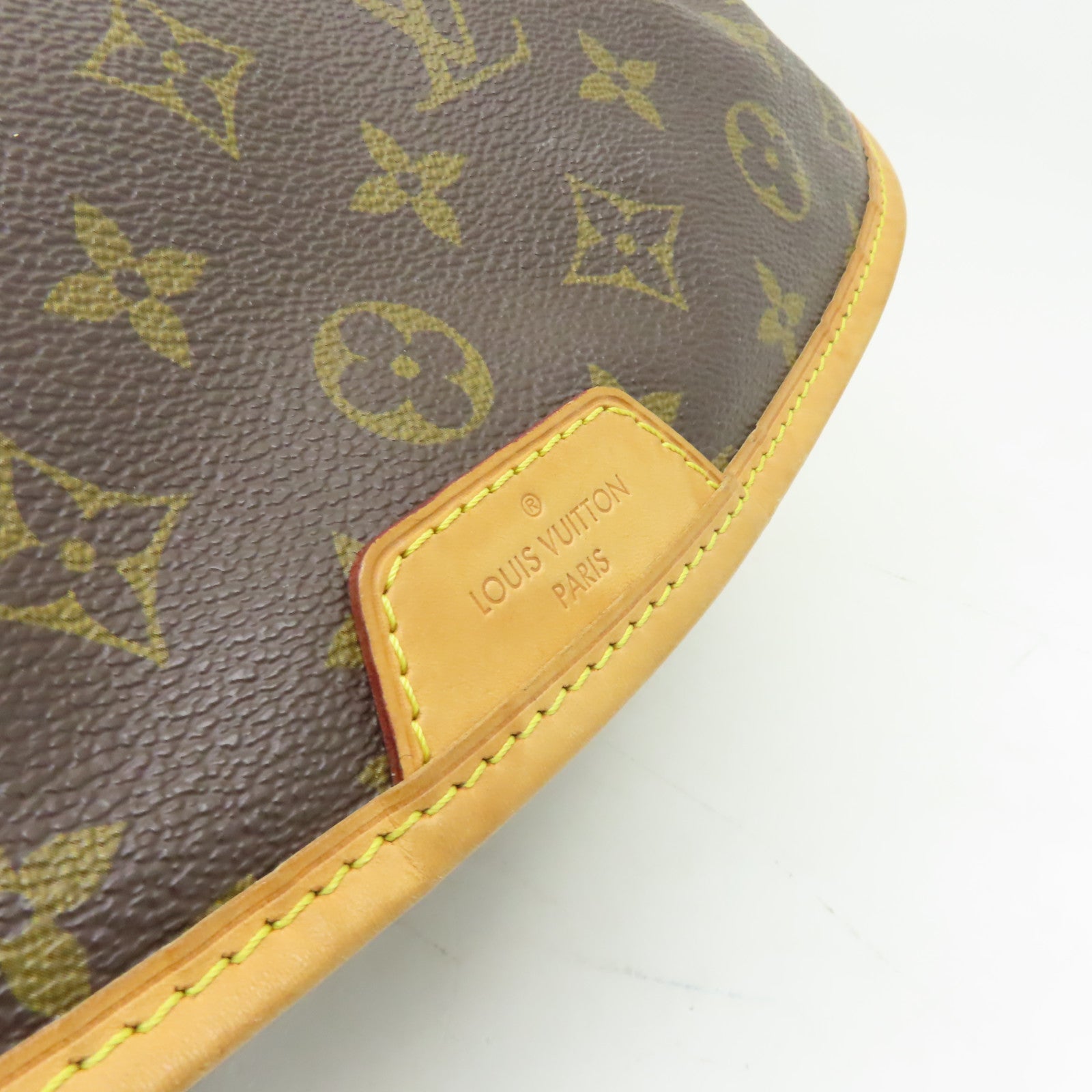 LOUIS VUITTON Monogram Menilmotant MM金扣肩背袋棕色