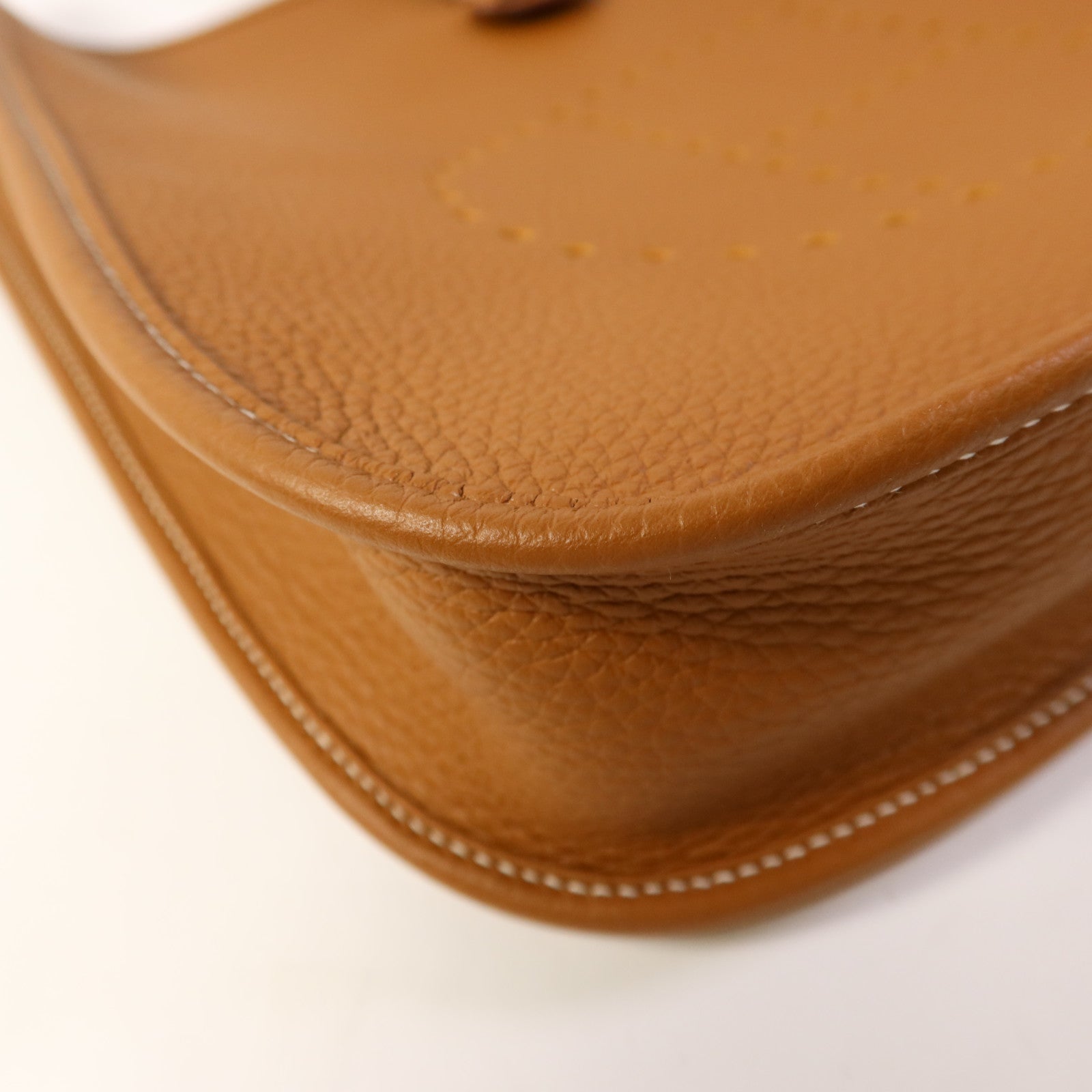 HERMES Clemence皮革Evelyne PM銀扣肩背袋Gold