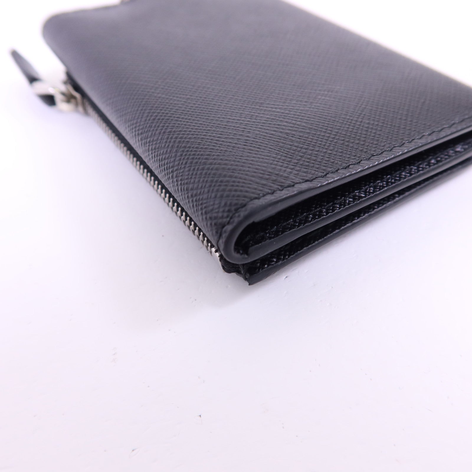 PRADA Saffiano皮革Trifold Wallet銀扣錢包