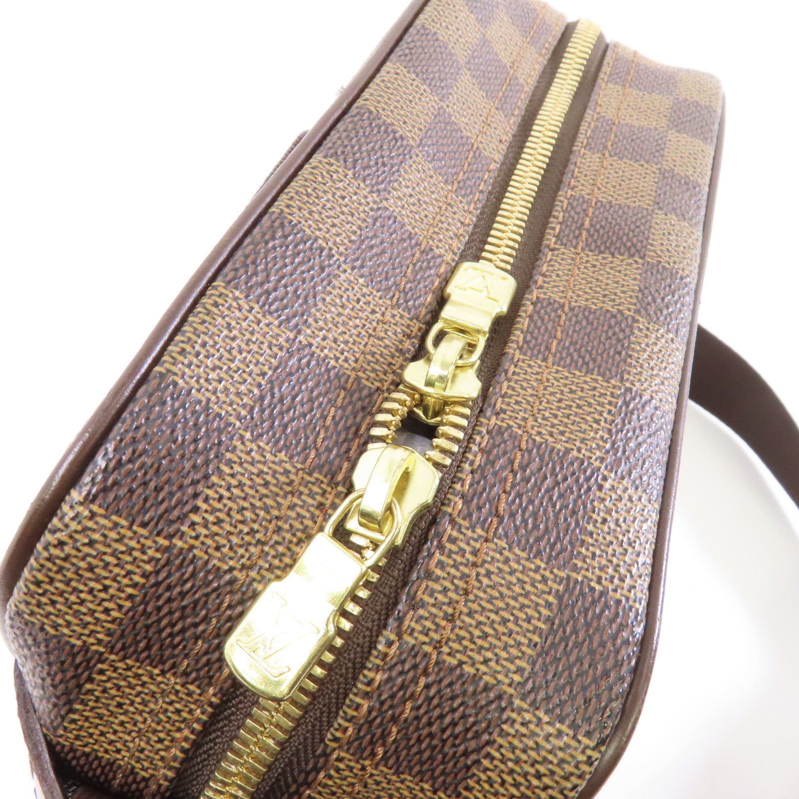 LOUIS VUITTON Damier Olav PM金扣肩背袋啡色