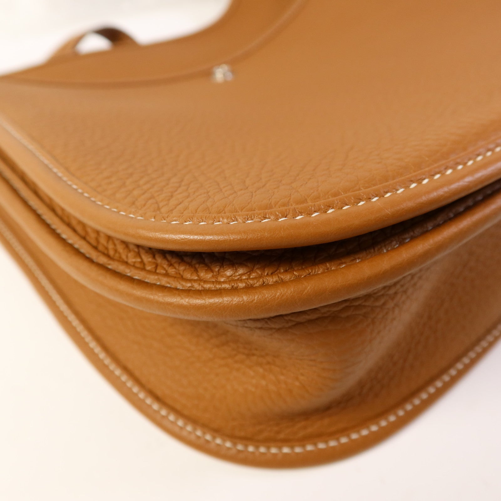 HERMES Clemence皮革Evelyne PM銀扣肩背袋Gold