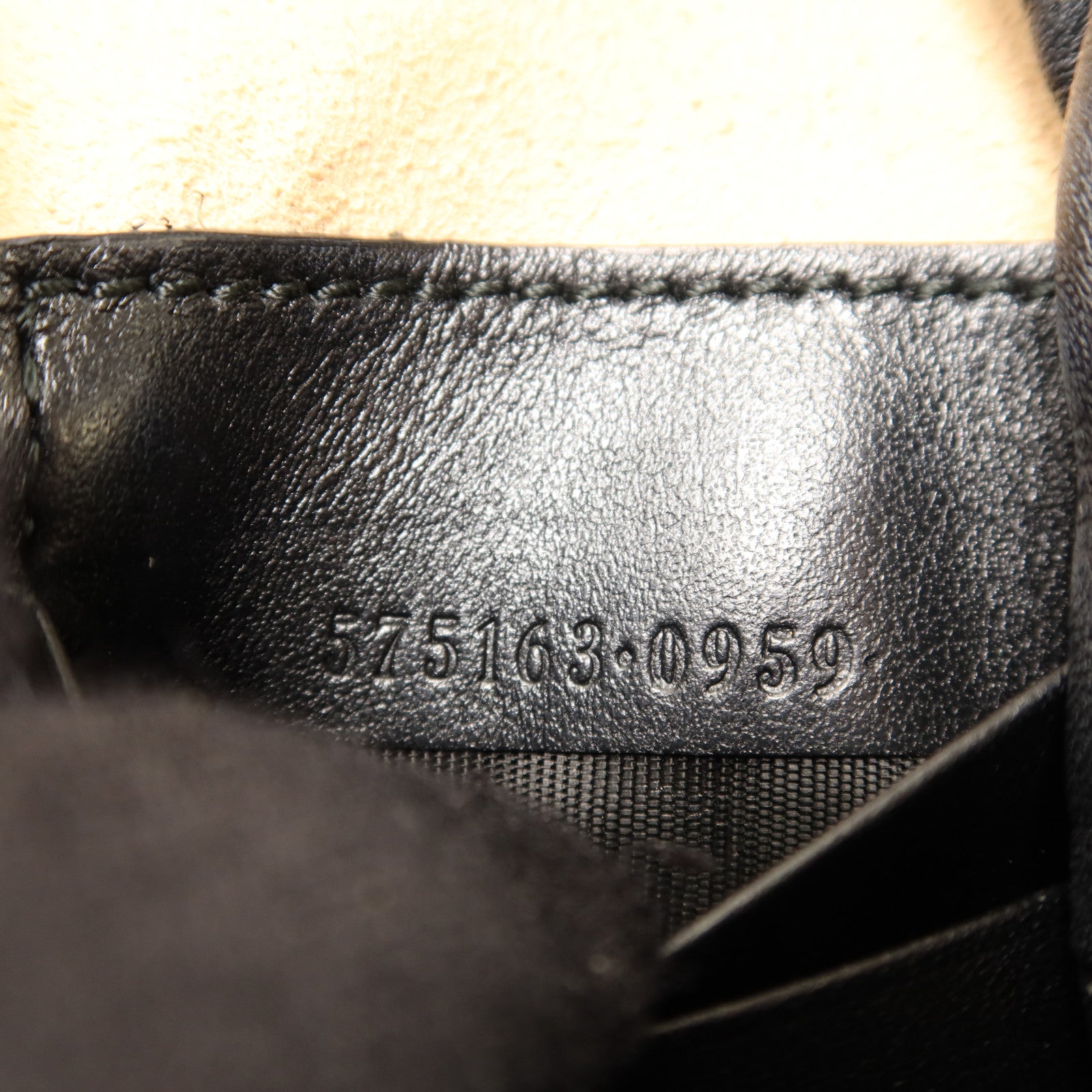 GUCCI 【激減優惠】牛皮皮革GG Marmont Bucket金扣鏈帶肩背袋