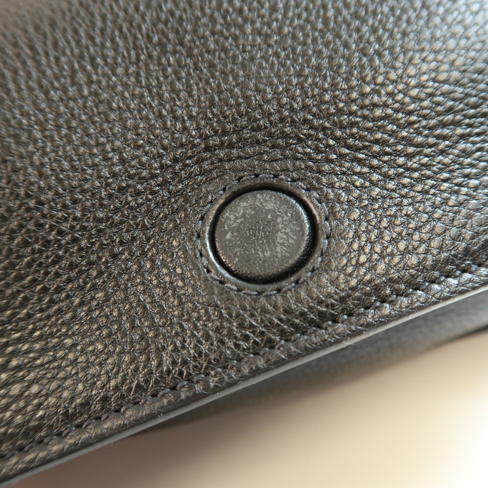 PRADA 牛皮皮革Shoulder Bag金扣肩背袋