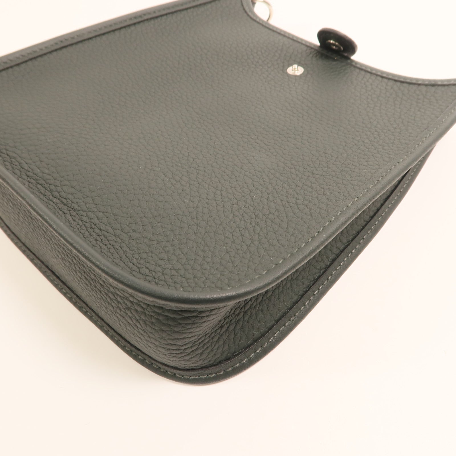 HERMES Clemence皮革Evelyne TPM銀扣肩背袋Vert Fonce